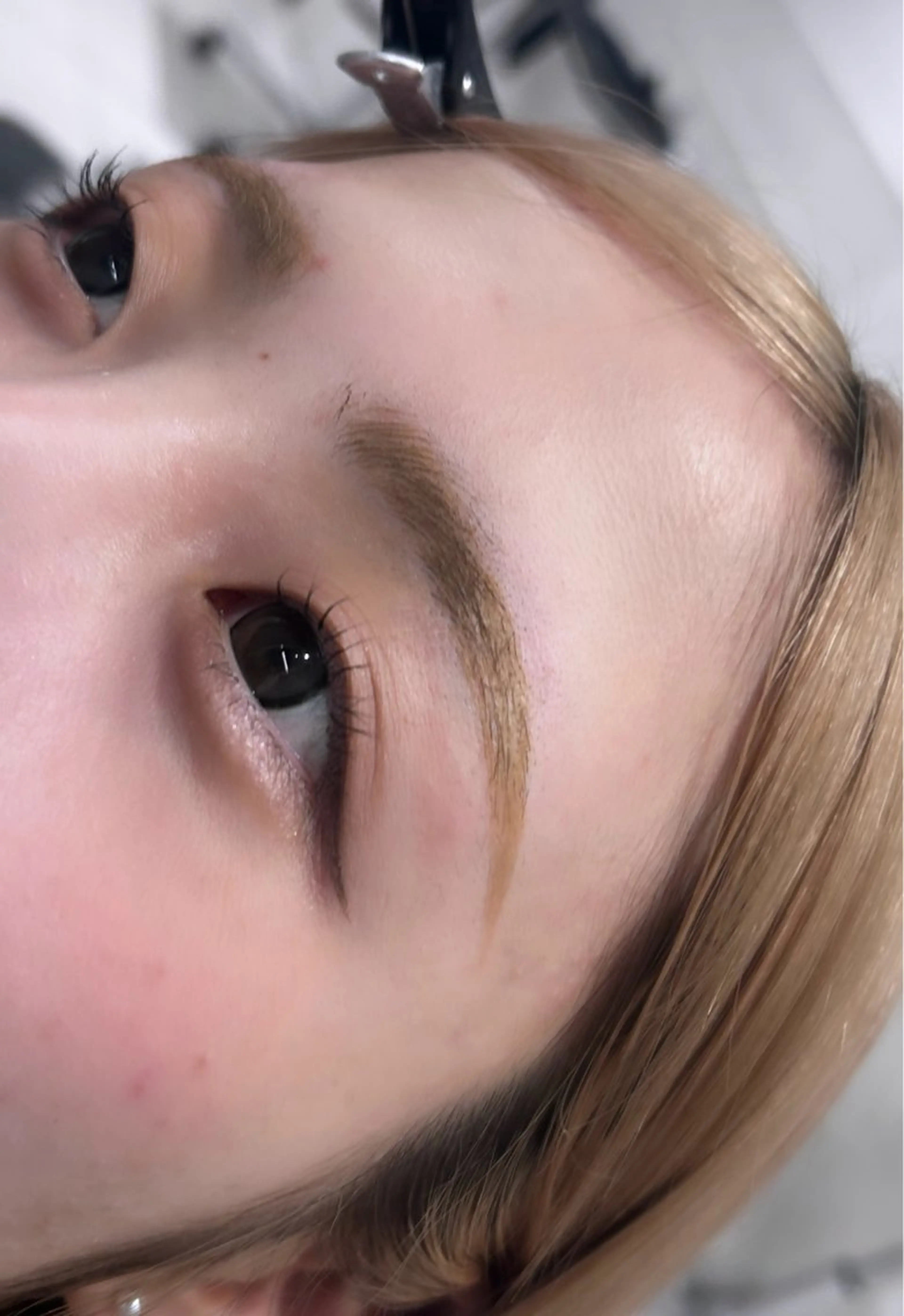 アイブロウ shizuna/平尾 /カラー/髪質改善のヘアスタイル