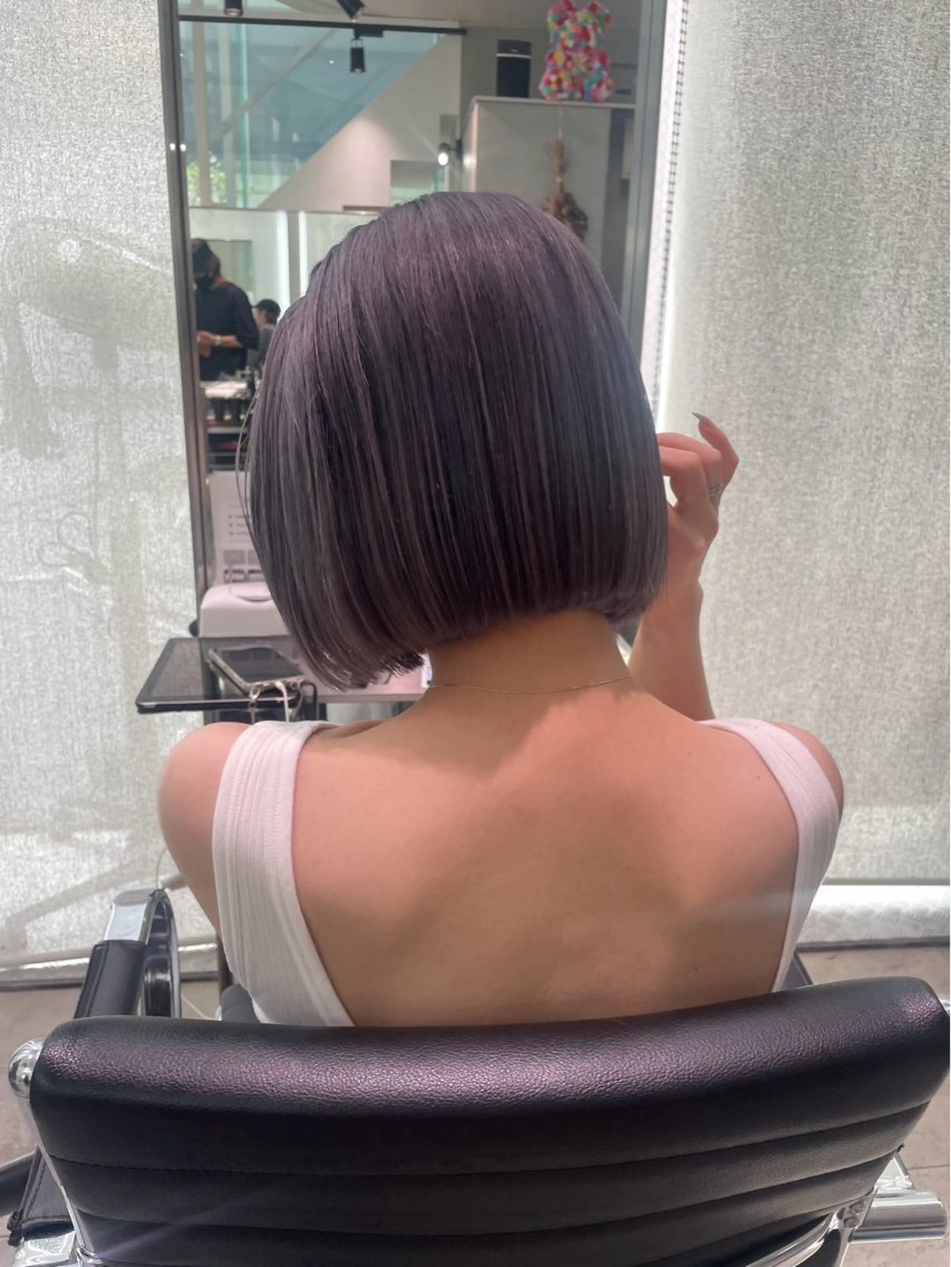 ショート カラー ショートボブ アッシュ ディープラベンダー ラベンダーカラー ラベンダーアッシュ カット ヘアカラー トリートメント CHERIEブリーチ ダブルカラー　天神のヘアスタイル