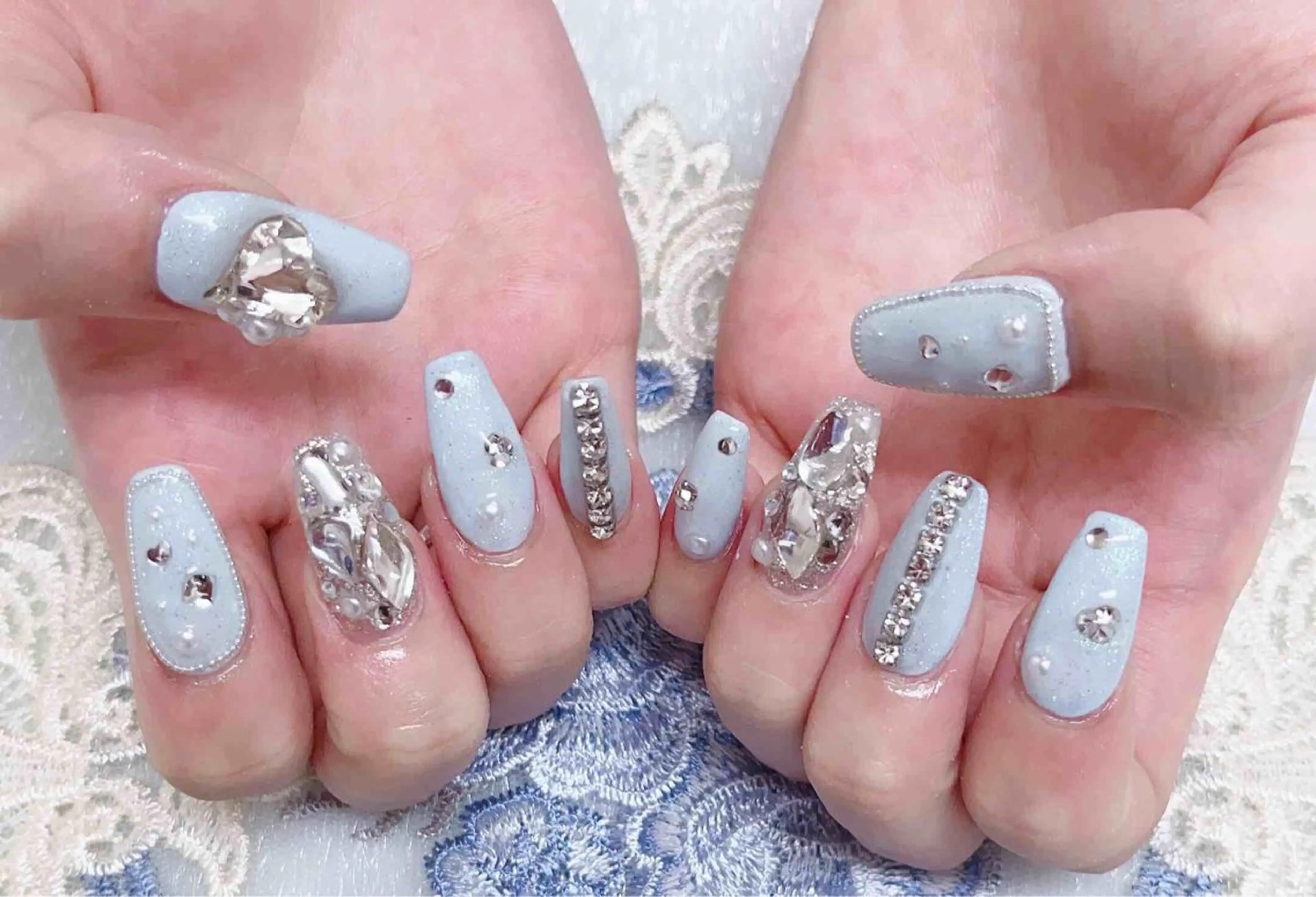 ネイル ハンドネイル MoonNail ユリ🌸のネイルデザイン