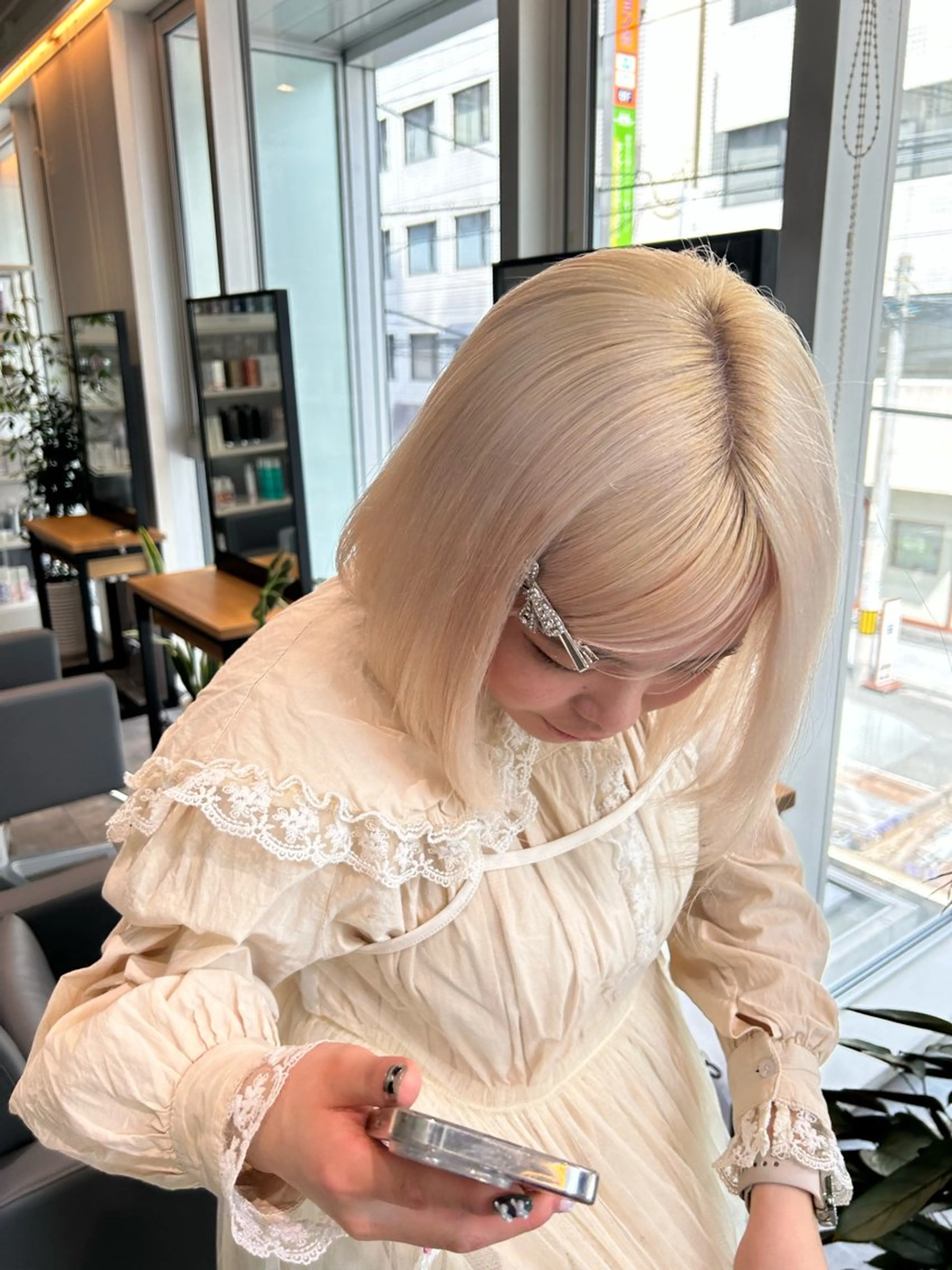 ミディアム カラー 渚音 nanoのヘアスタイル