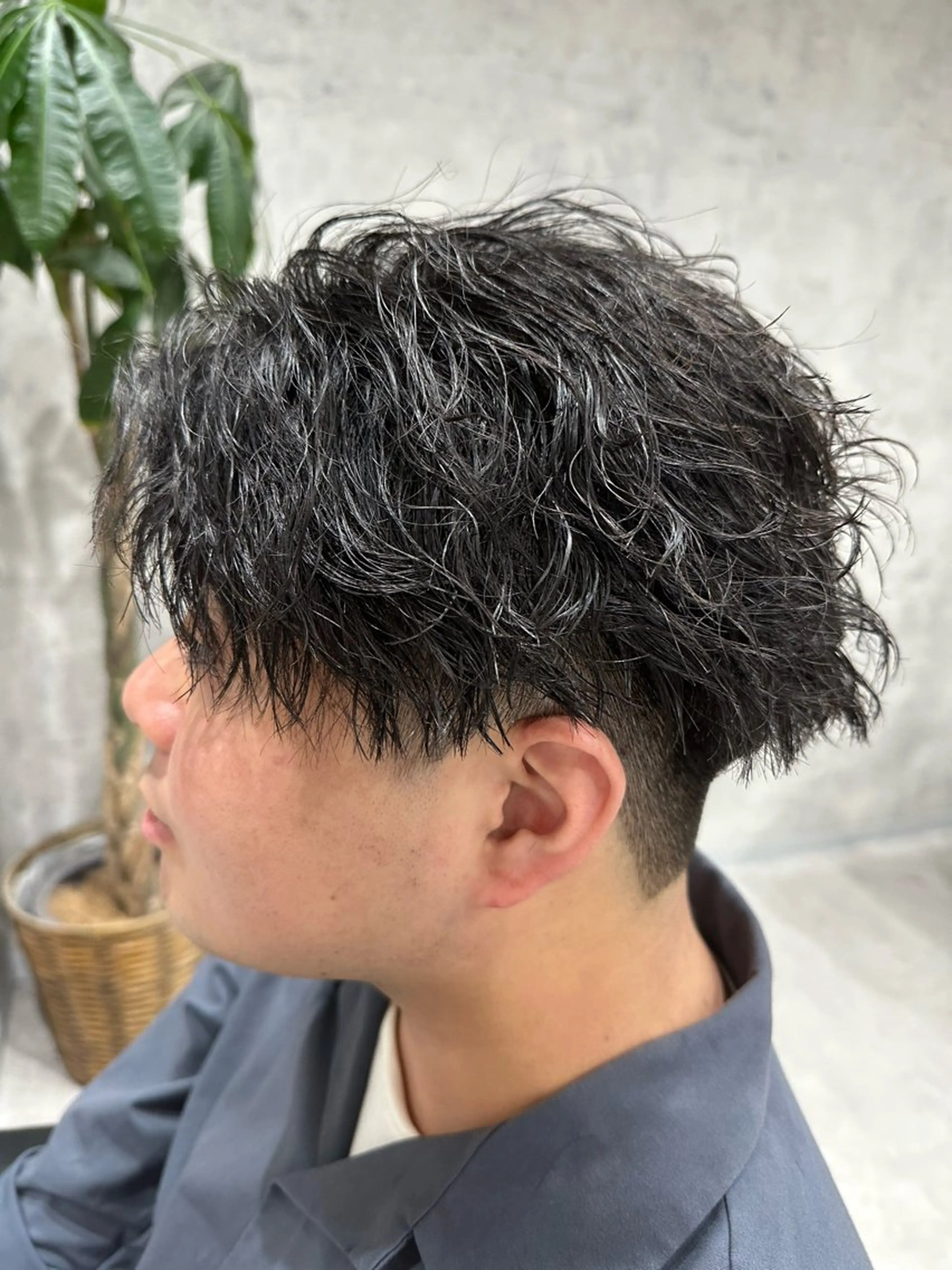 ショート パーマ メンズ メンズパーマ ツイストスパイラルパーマ スパイラルパーマ カット ユウ🪄 パーマ指名No1のヘアスタイル