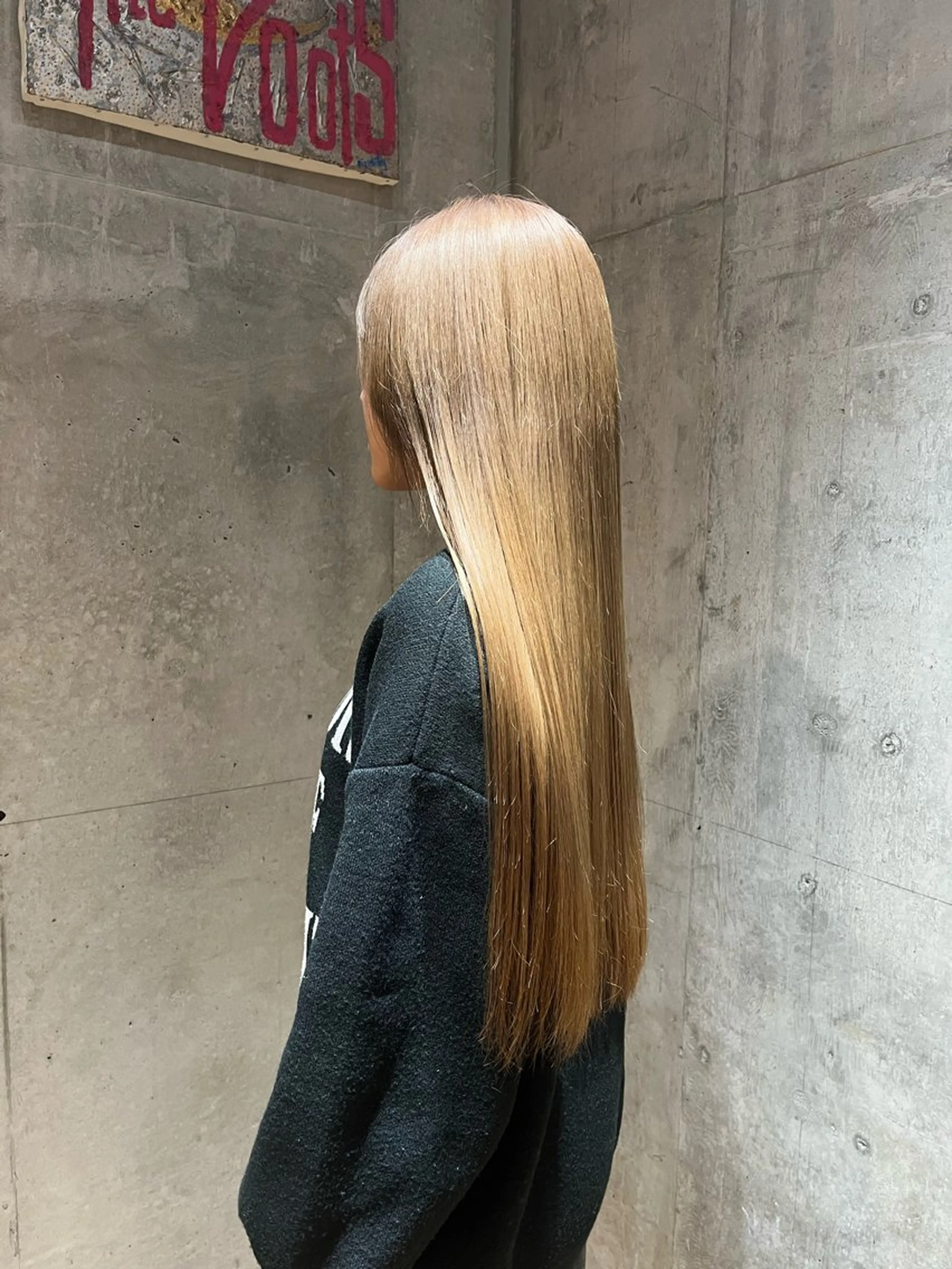 ロング ヘアカラー ハイトーン RINO🌺のヘアスタイル