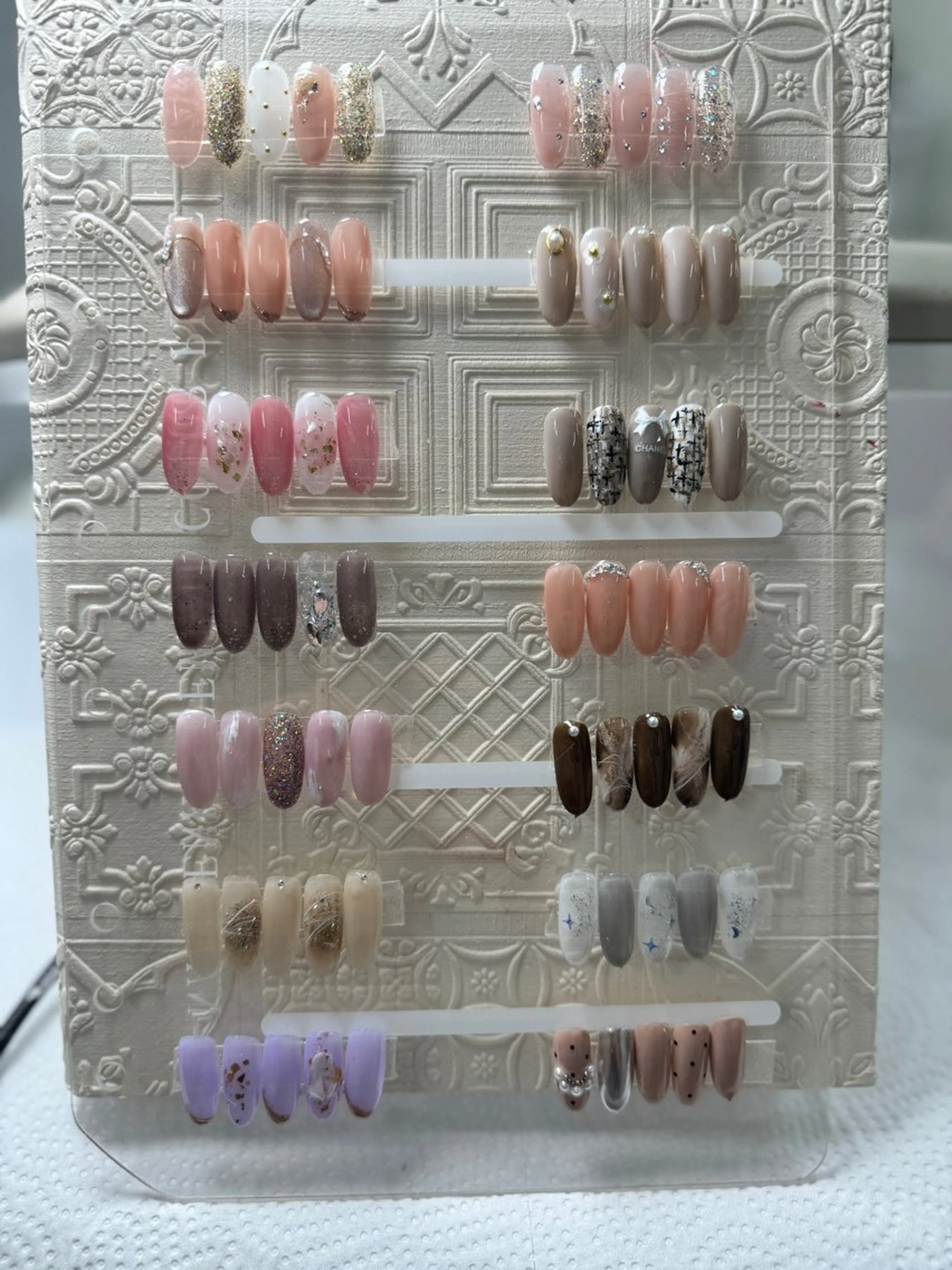 ネイル オーロラネイル チークネイル 長さ出し フットネイル フレンチネイル ハンドネイル ハンドケア Nail&Eyela sh Nanaのネイルデザイン