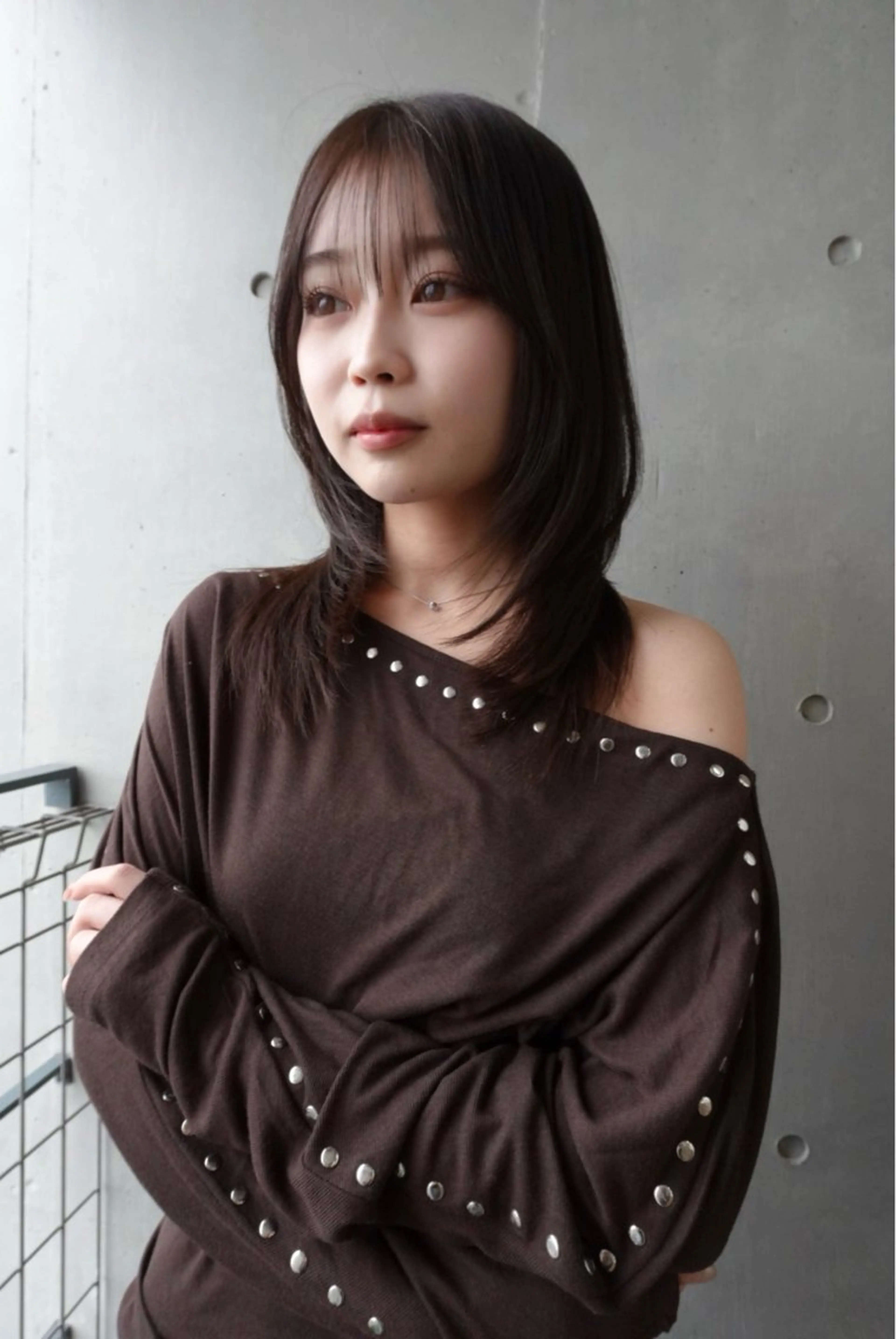 ミディアム カラー カット ヘアカラー トリートメント SALOWIN二子玉川South店所属・AYANO ／レイヤー／オリーブのヘアスタイル