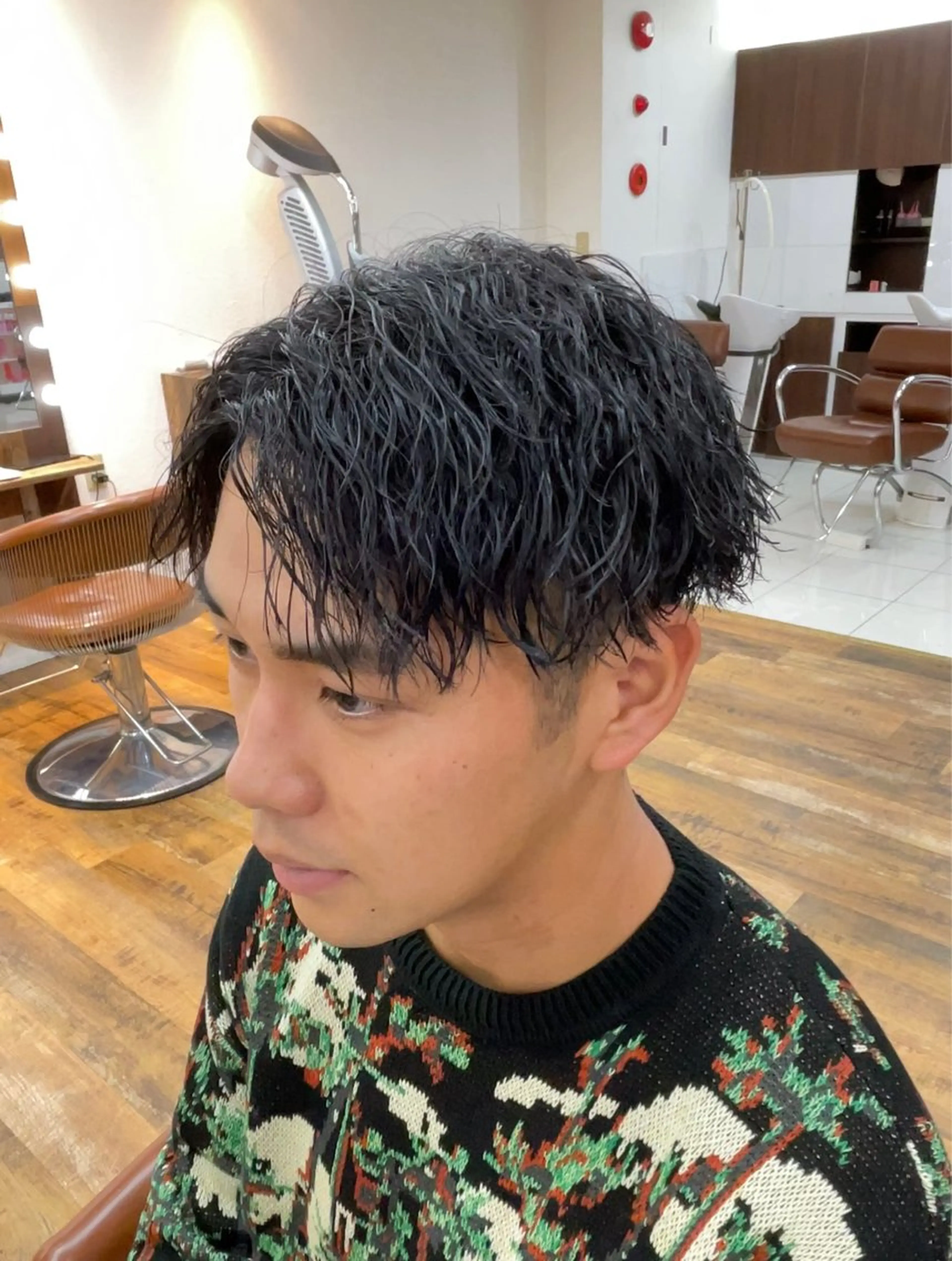 パーマ 林 侑弥のヘアスタイル