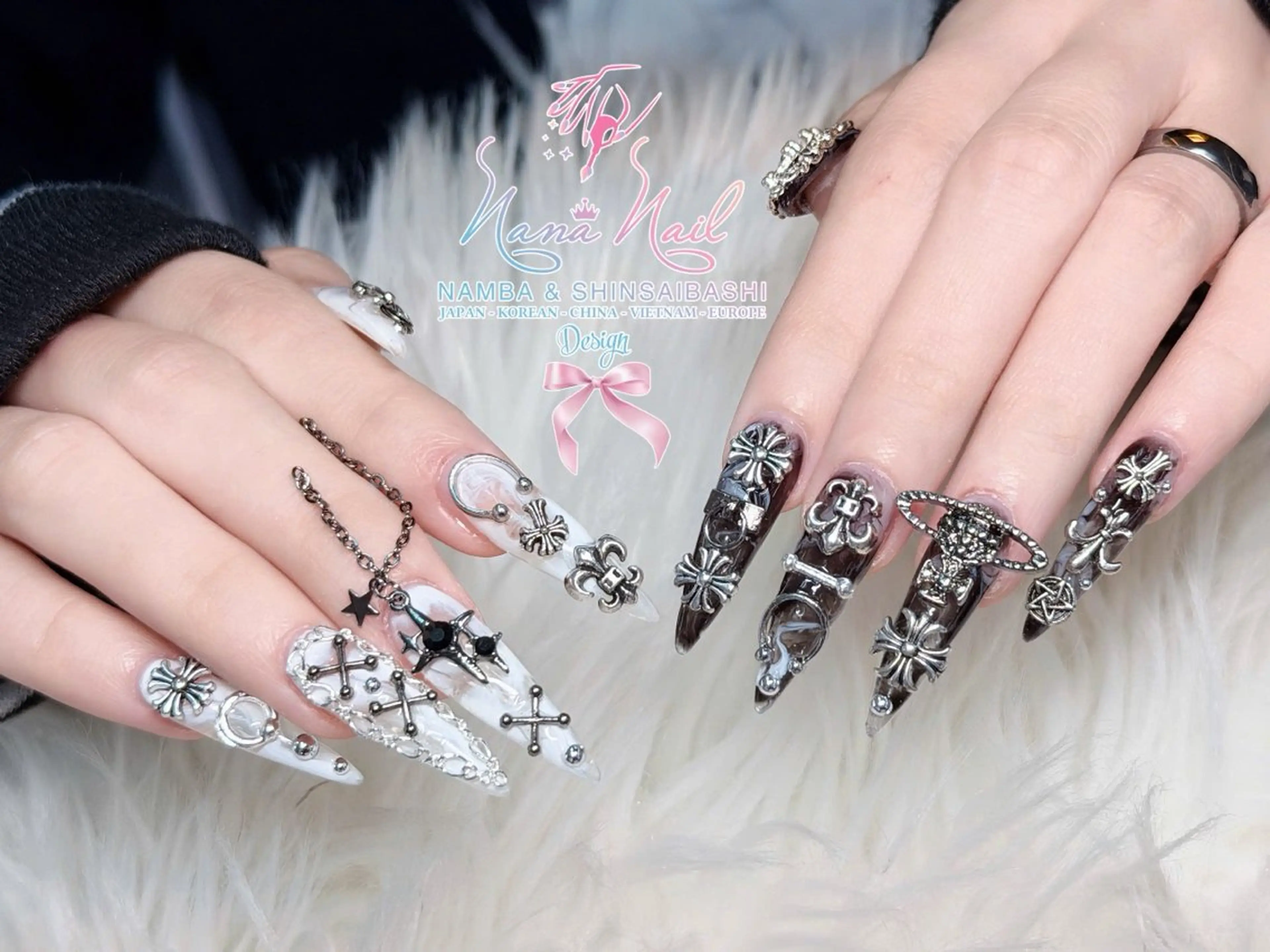 ロング 韓国風ヘア ロング クリスマス ハンドネイル Linanail Nambaのマツエク・マツパデザイン