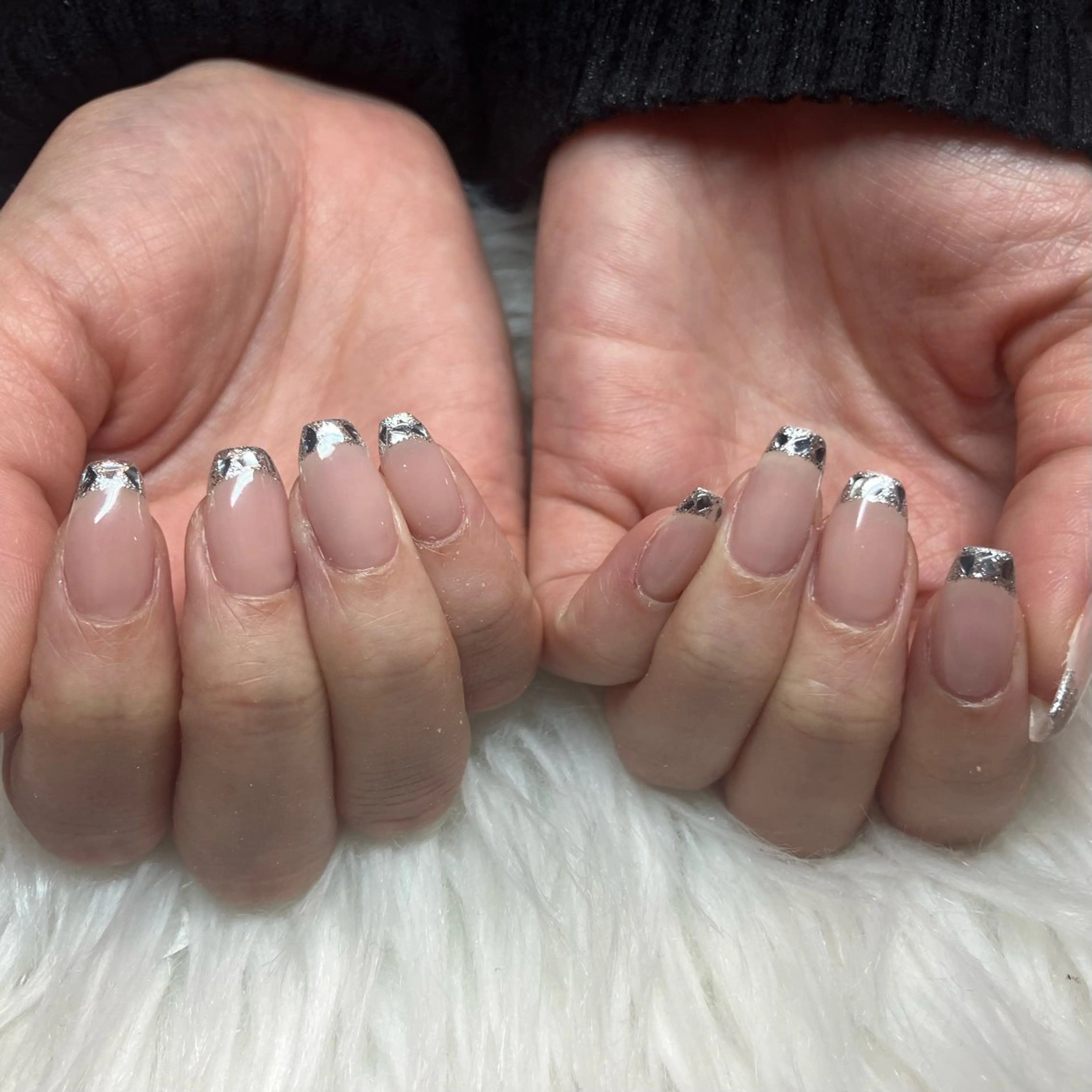 ネイル フレンチネイル ガラスフレンチ スクエアネイル 谷口 空心のネイルデザイン