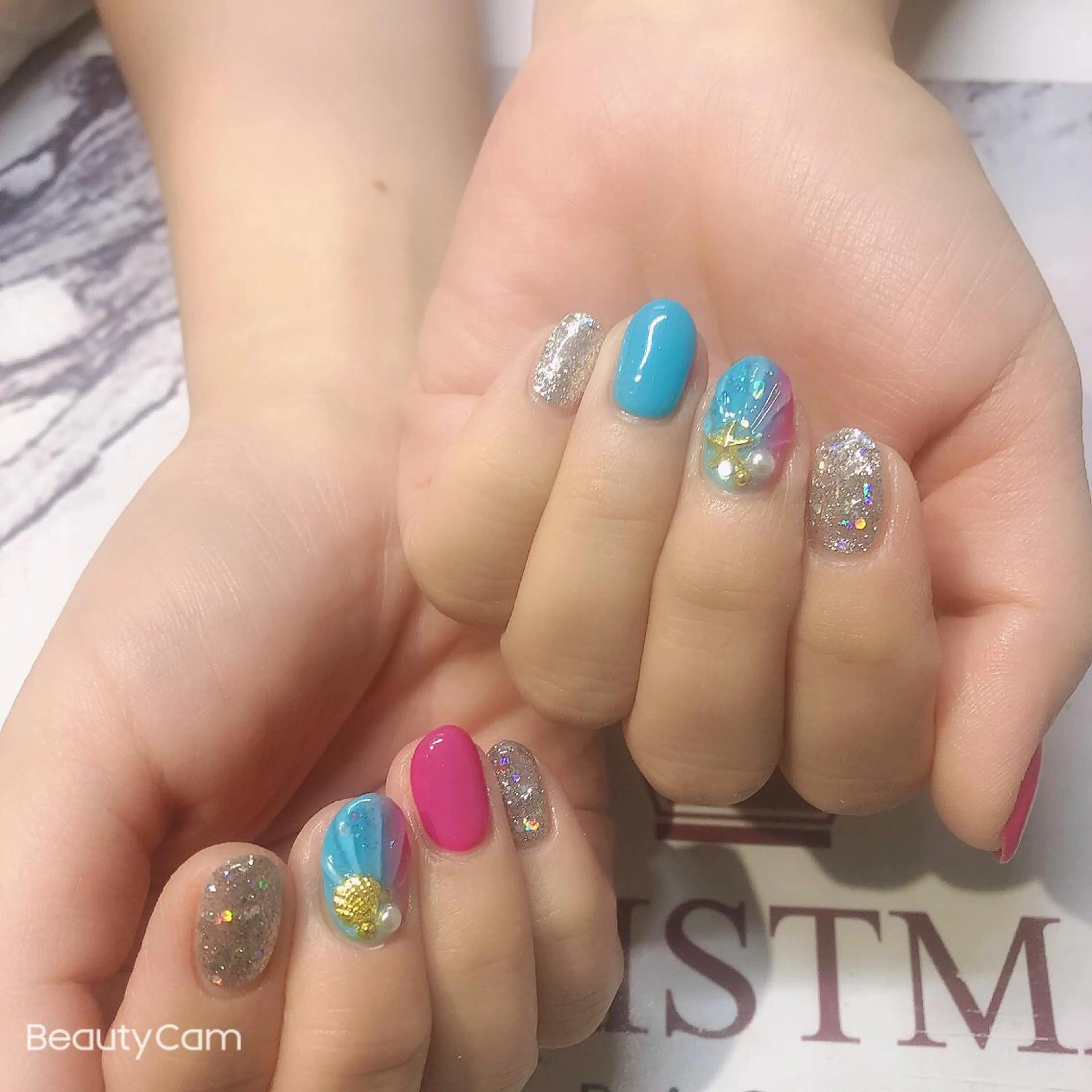 ネイル ガレンドウ 白澤 愛子のネイルデザイン