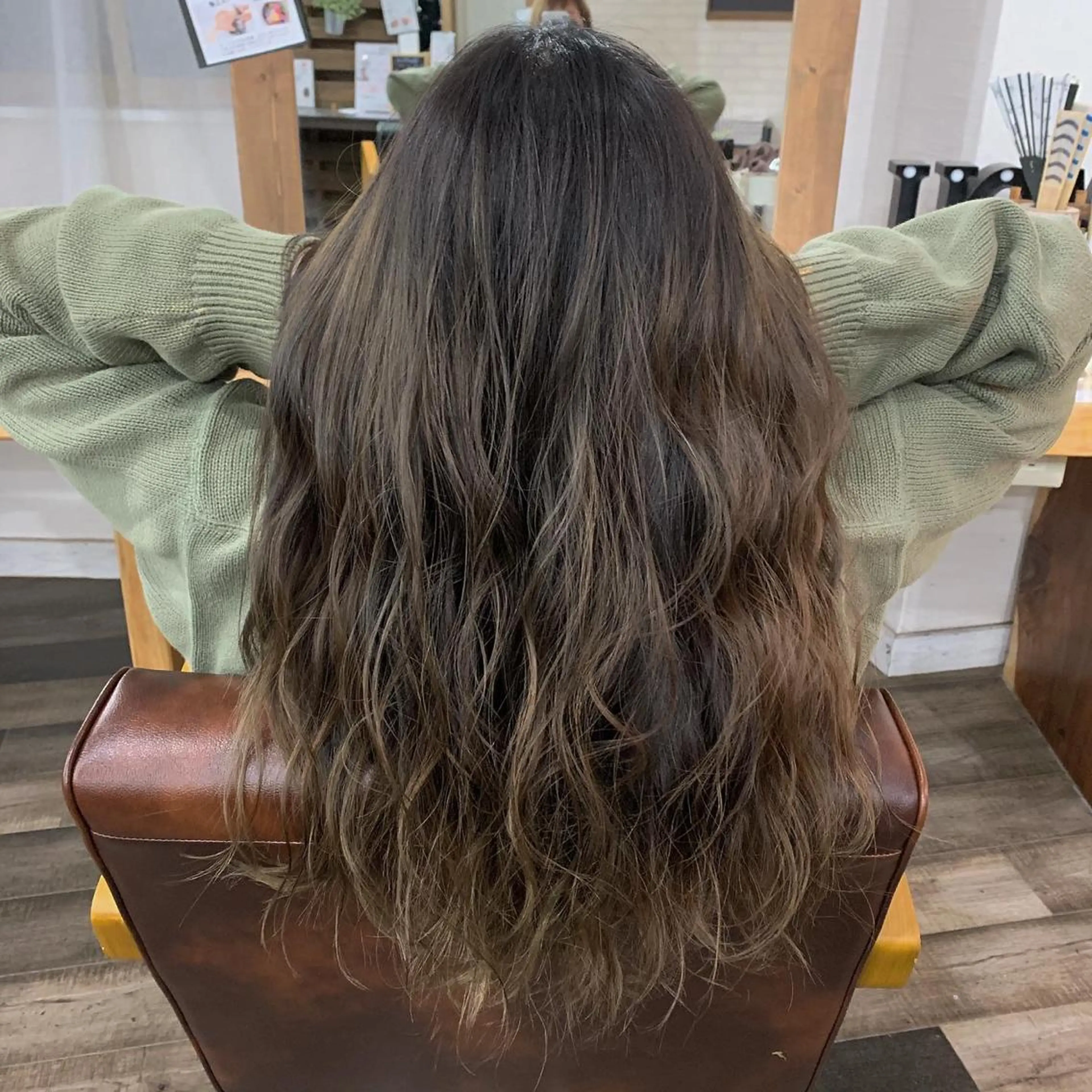 ロング カラー NENE🌿ブリーチ 無しダブルカラーのヘアスタイル