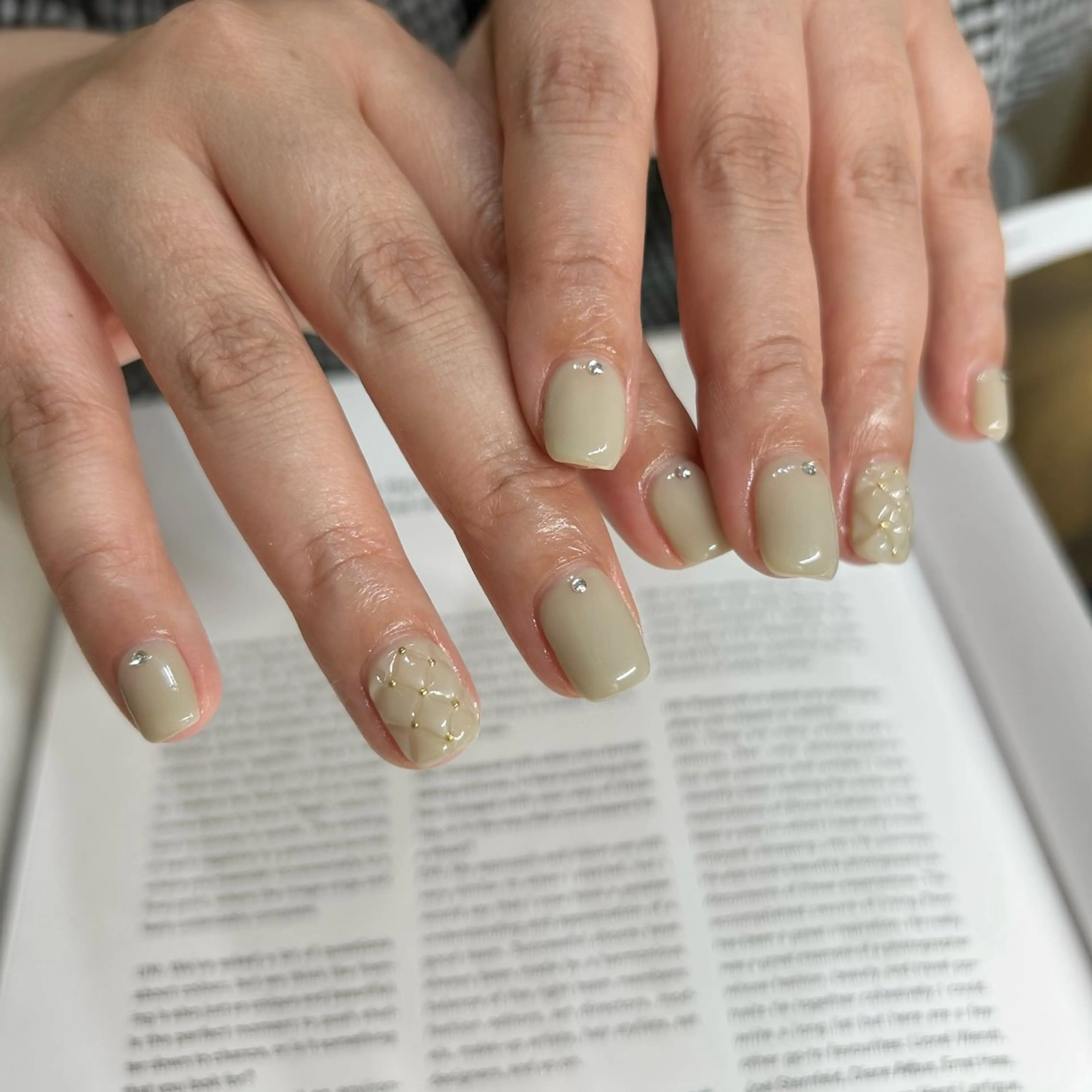 ネイル ブルー フットネイル ジェルネイル キラキラネイル 韓国ネイル RooM -mizuki-のネイルデザイン