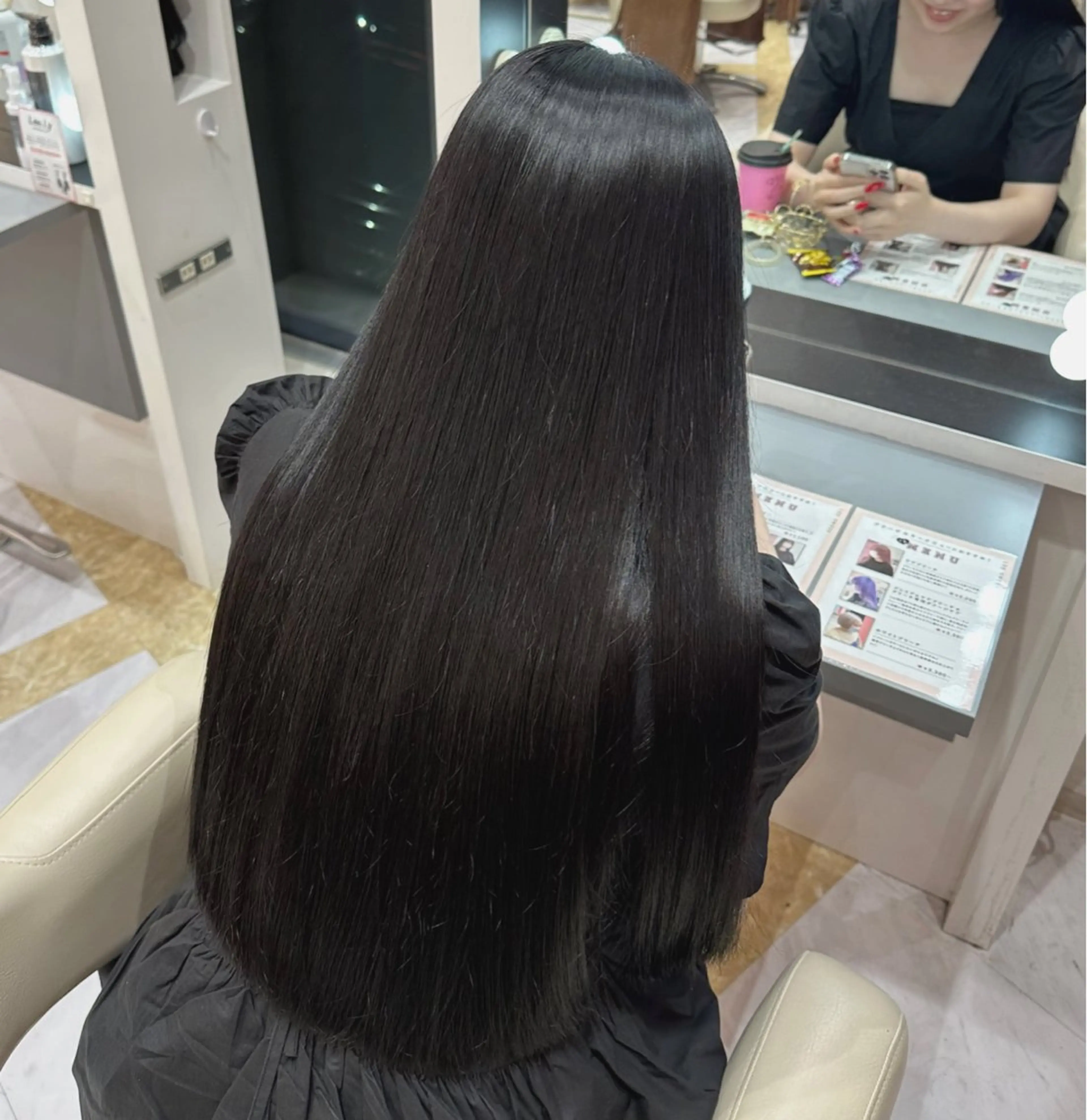 【六月限定クーポン】メンテナンスカット＋縮毛矯正＋コラーゲントリートメント✨の写真