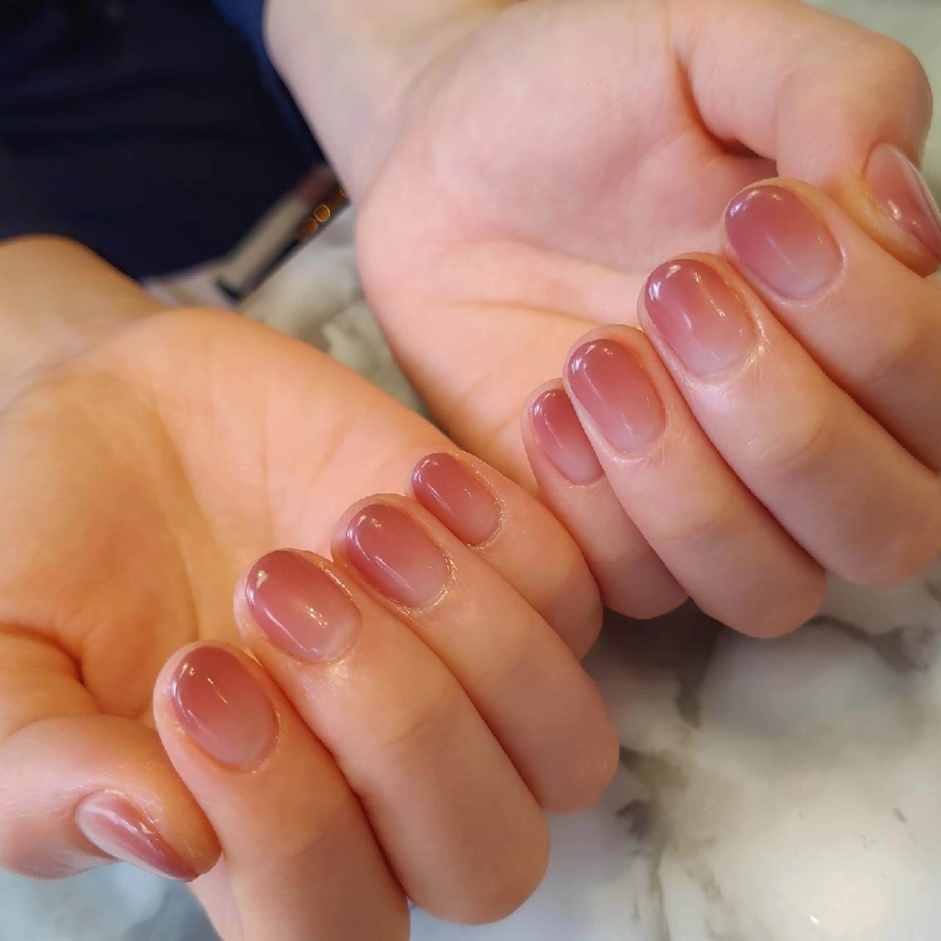 ネイル グラデーション ジェヌインネイル 河内のネイルデザイン