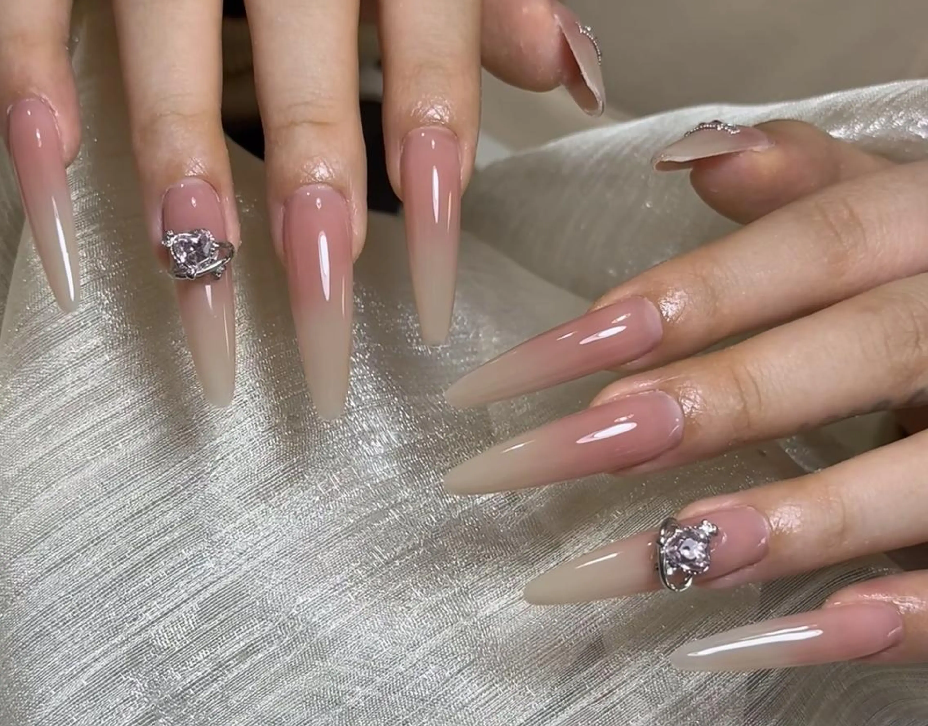 ネイル ハンドネイル ル ルのネイルデザイン