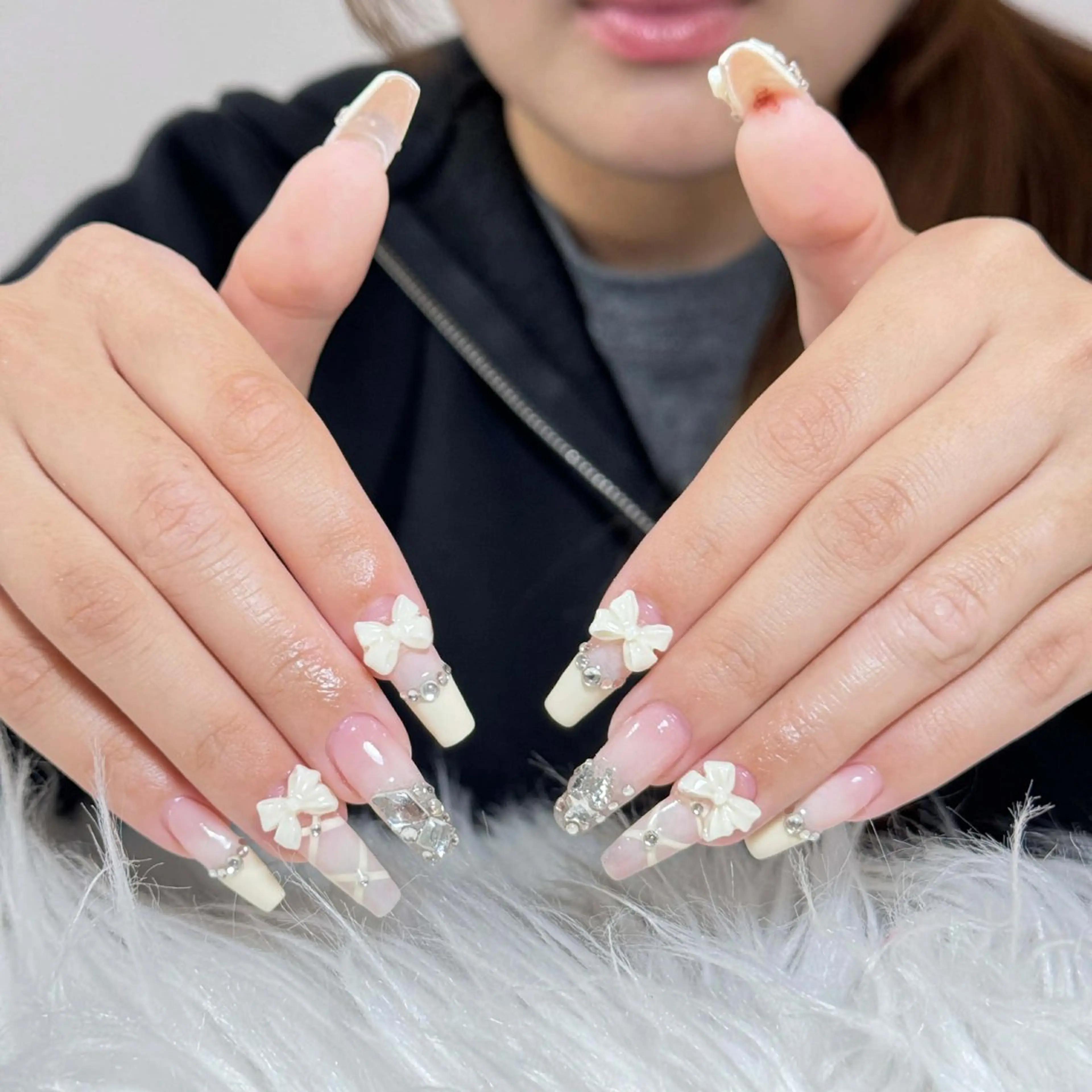 ネイル ハンドネイル T.Lee Nail Lilyのネイルデザイン