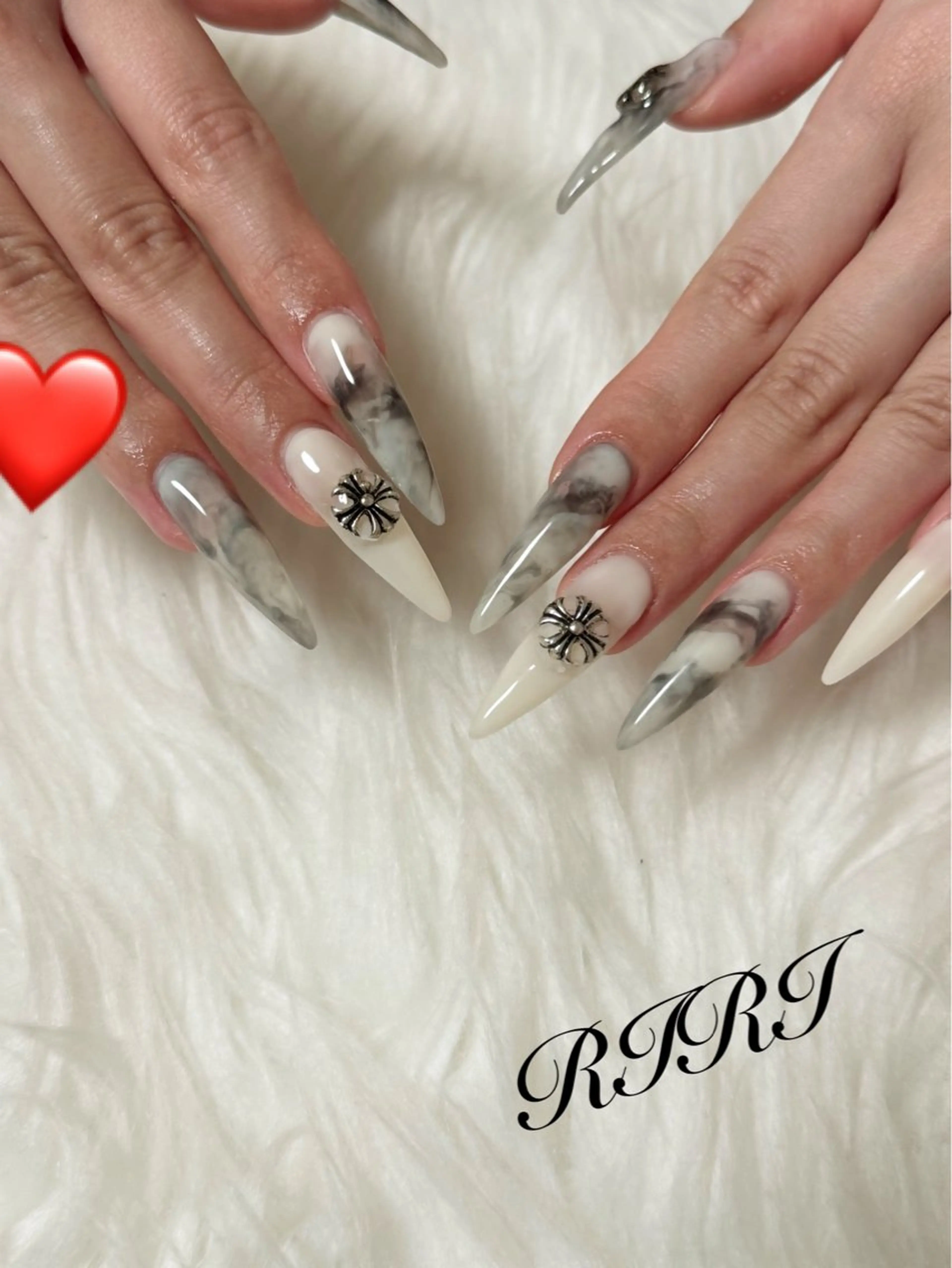 ネイル ジェルネイル ロングネイル 大理石ネイル(マーブル) スカルプネイル シンプルネイル ハンドネイル riri オーナーのネイルデザイン