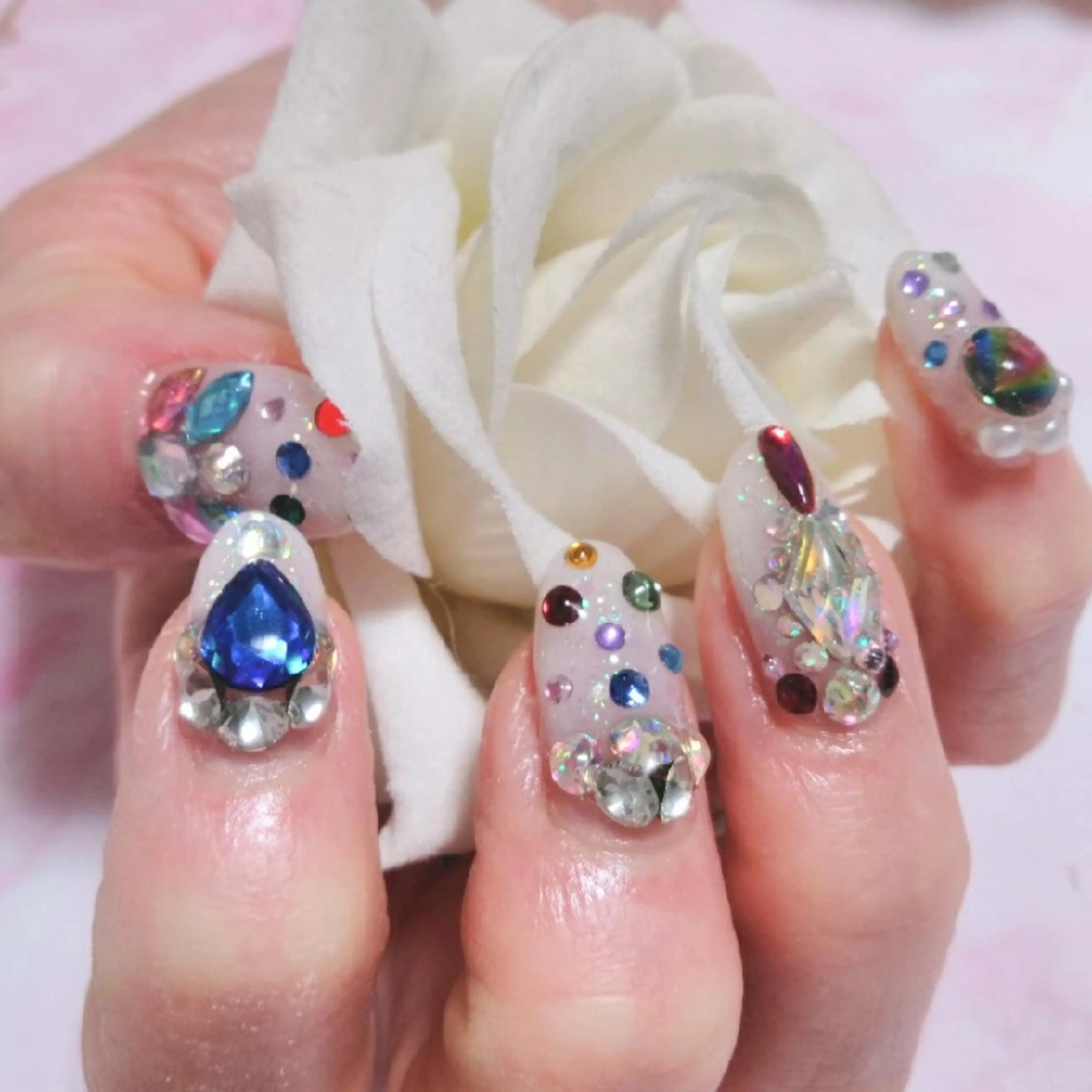 ネイル エステとネイル ローズコンフォートのネイルデザイン