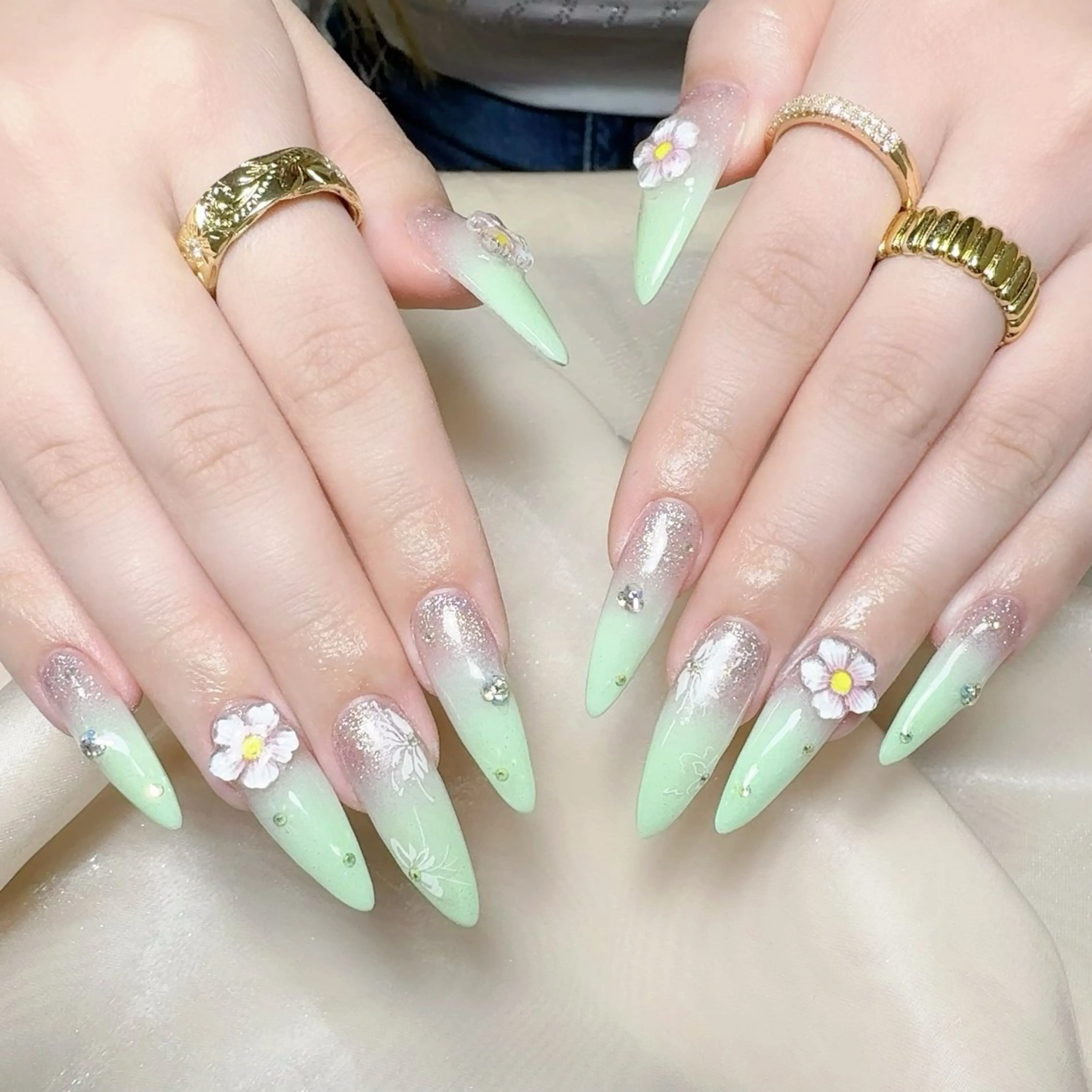 メンズ ネイル メンズ韓国風 アートネイル オーロラネイル ガーリー キラキラネイル ハンドネイル Nail salon 木にいるのネイルデザイン