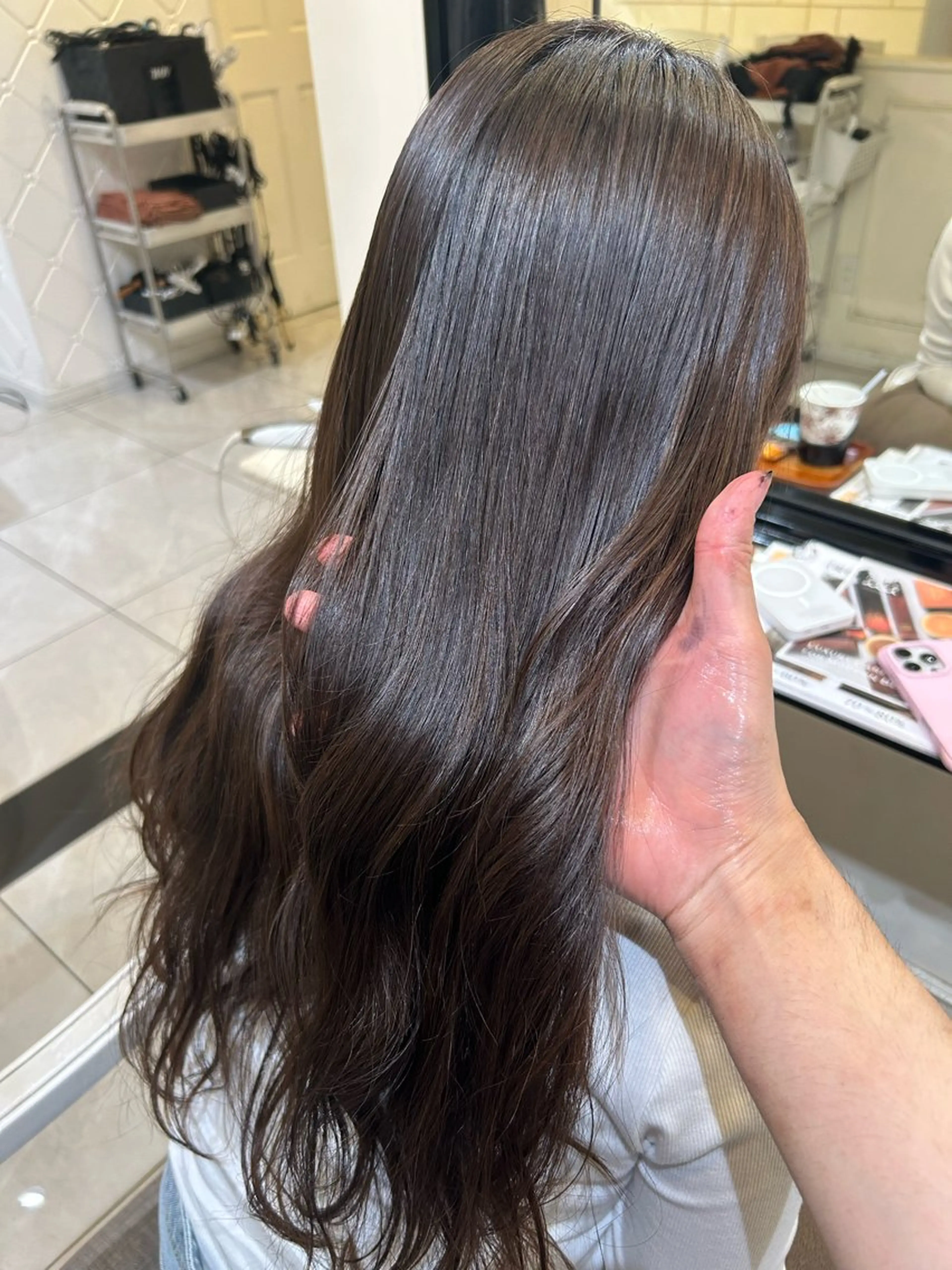 ロング カラー 髪質改善 ヘアカラー トリートメント 岡 龍太郎のヘアスタイル