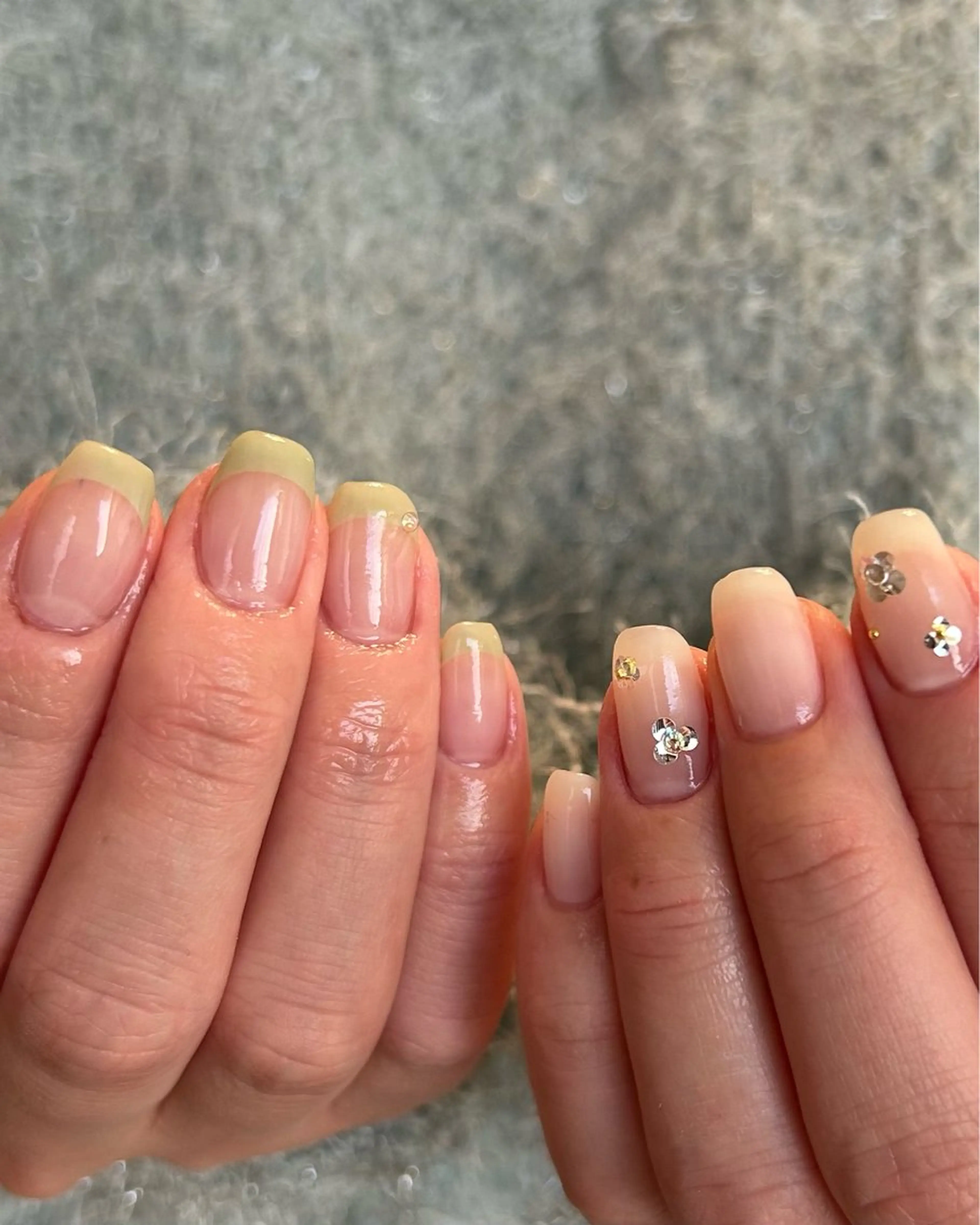 ネイル フラワーネイル フレンチネイル 春ネイル プライベートサロン etelüのネイルデザイン