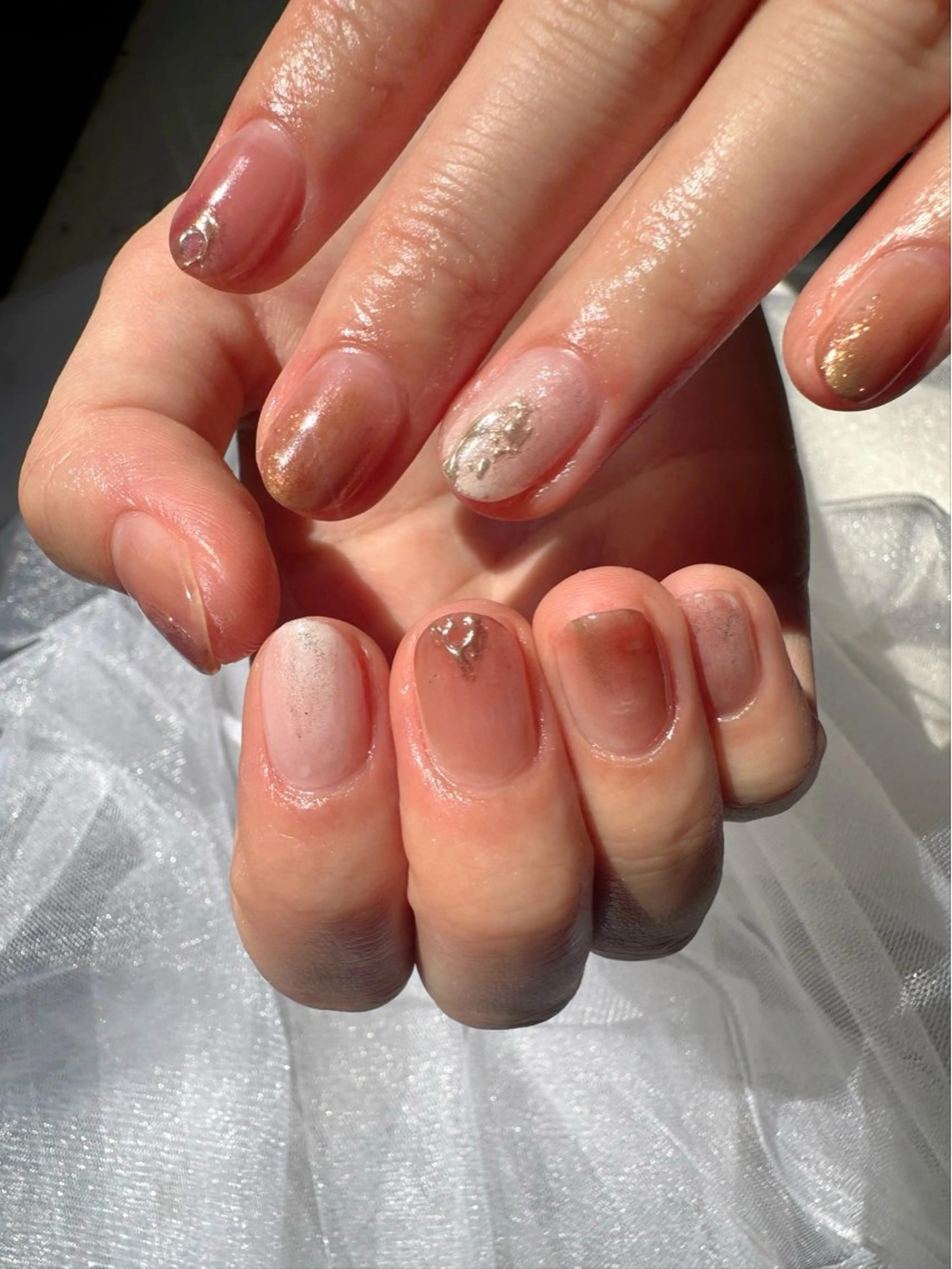 ネイル ブラウン クリアネイル 氷ネイル・うるうるネイル 韓国ネイル マグネットネイル 🪞KAPE NAIL 🪞のネイルデザイン