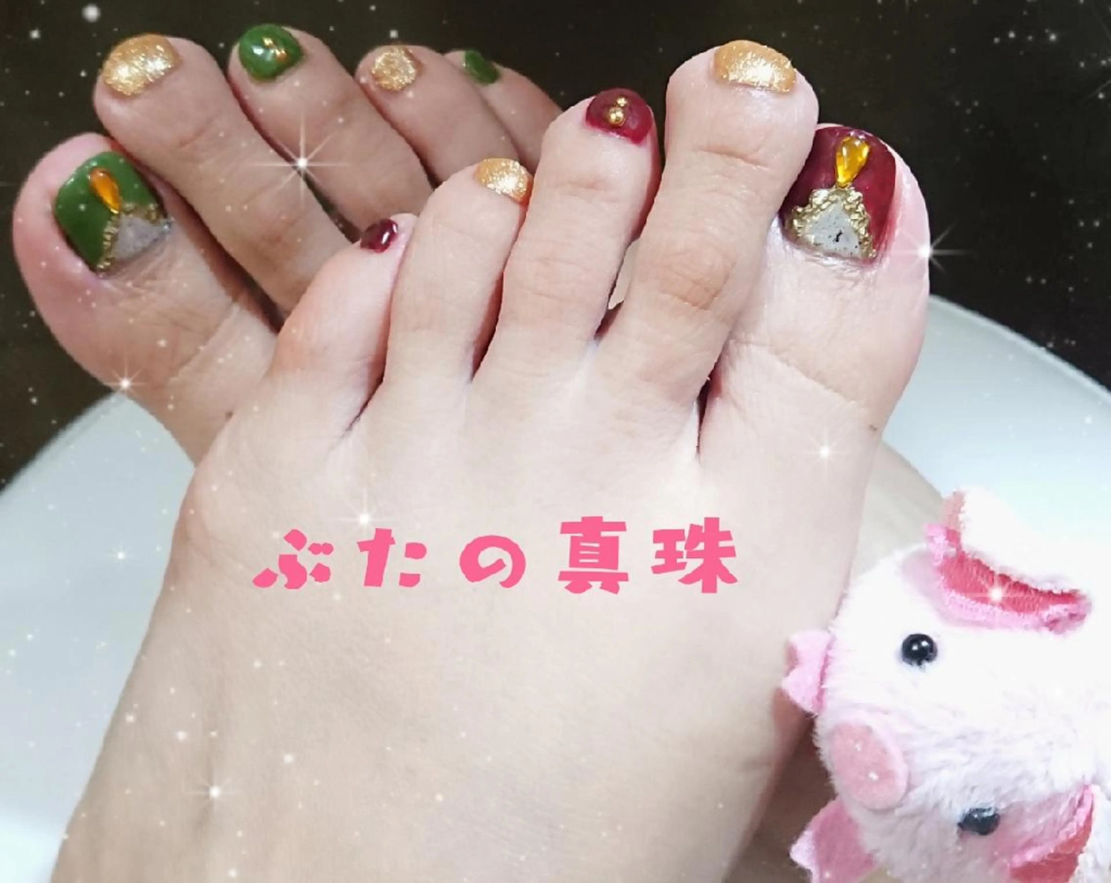 ネイル フットネイル 林 珠里のネイルデザイン