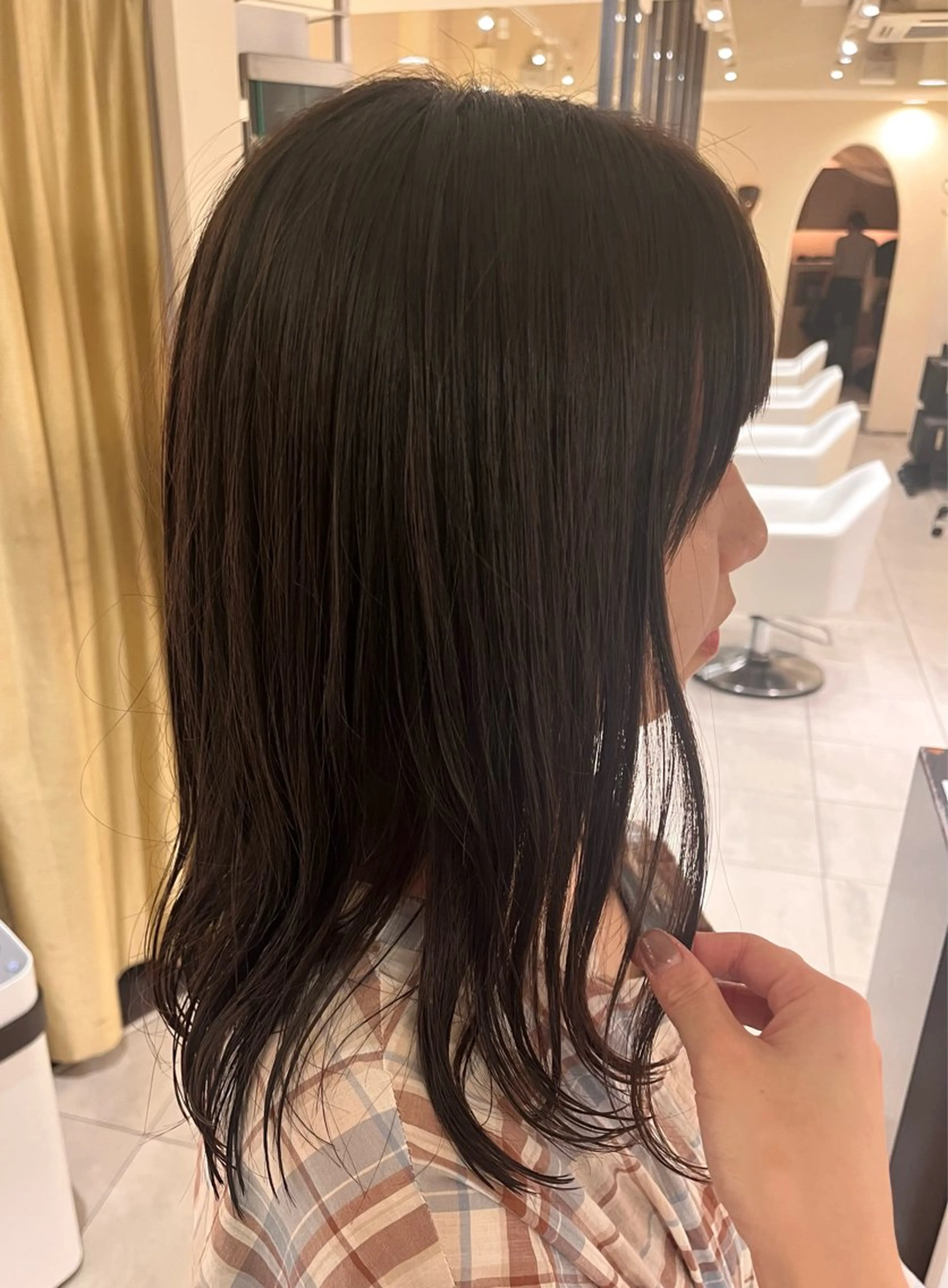 セミロング セミロングパーマ 柴田 葉月のヘアスタイル