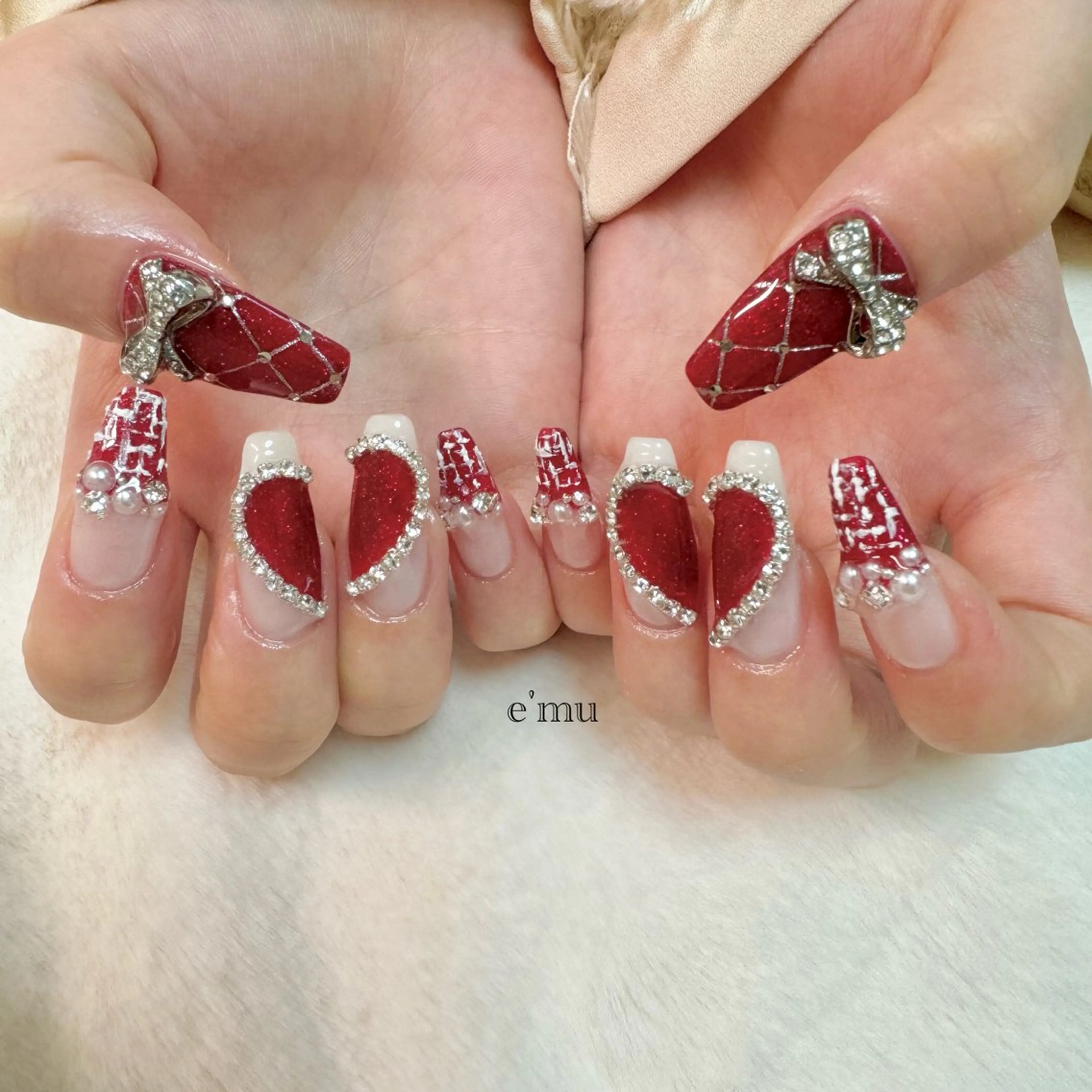 ネイル ハート ハンドネイル nail salon e'mu💐のネイルデザイン