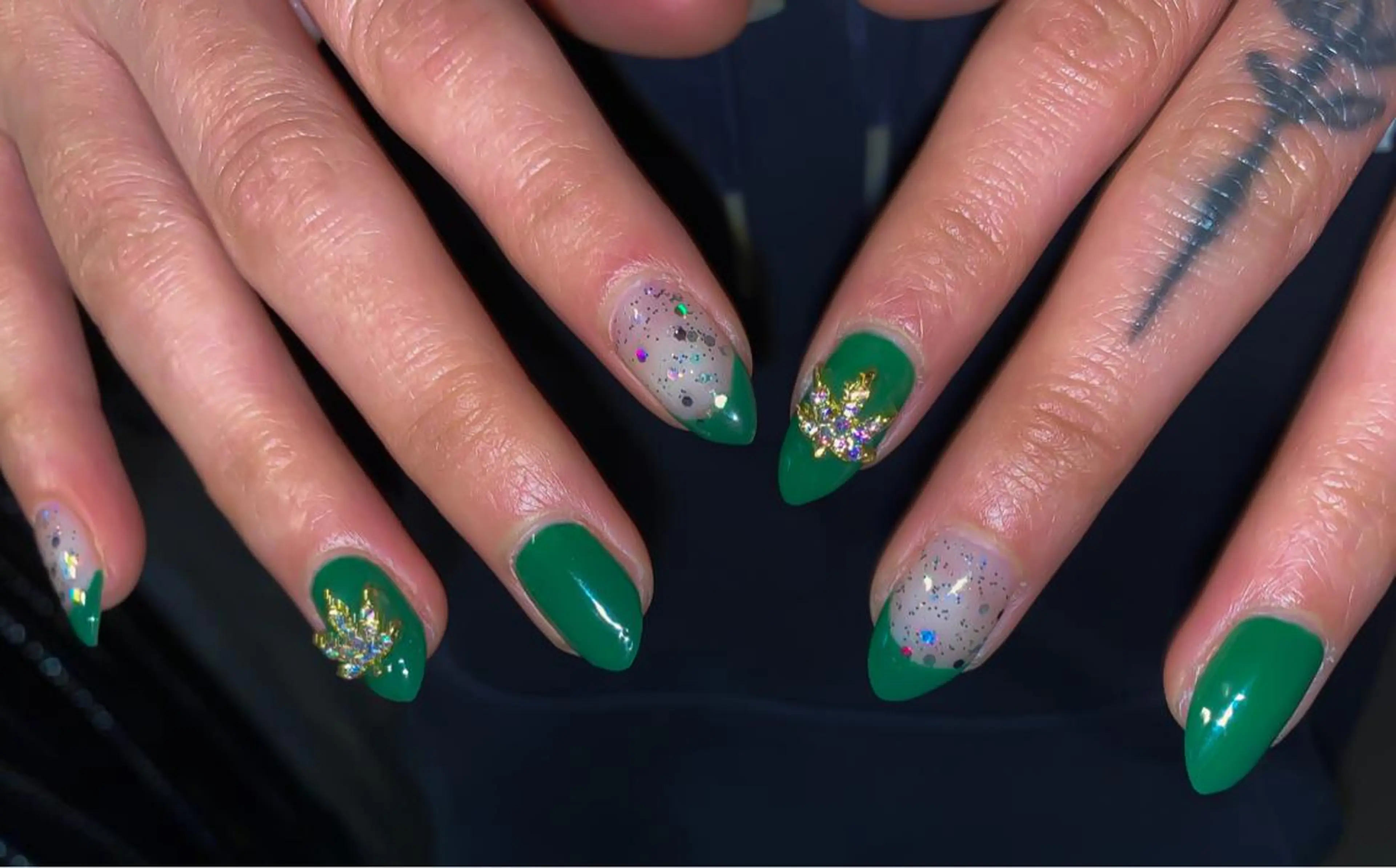 ネイル フレンチネイル ラメ(グリッター) BNT nailsのネイルデザイン