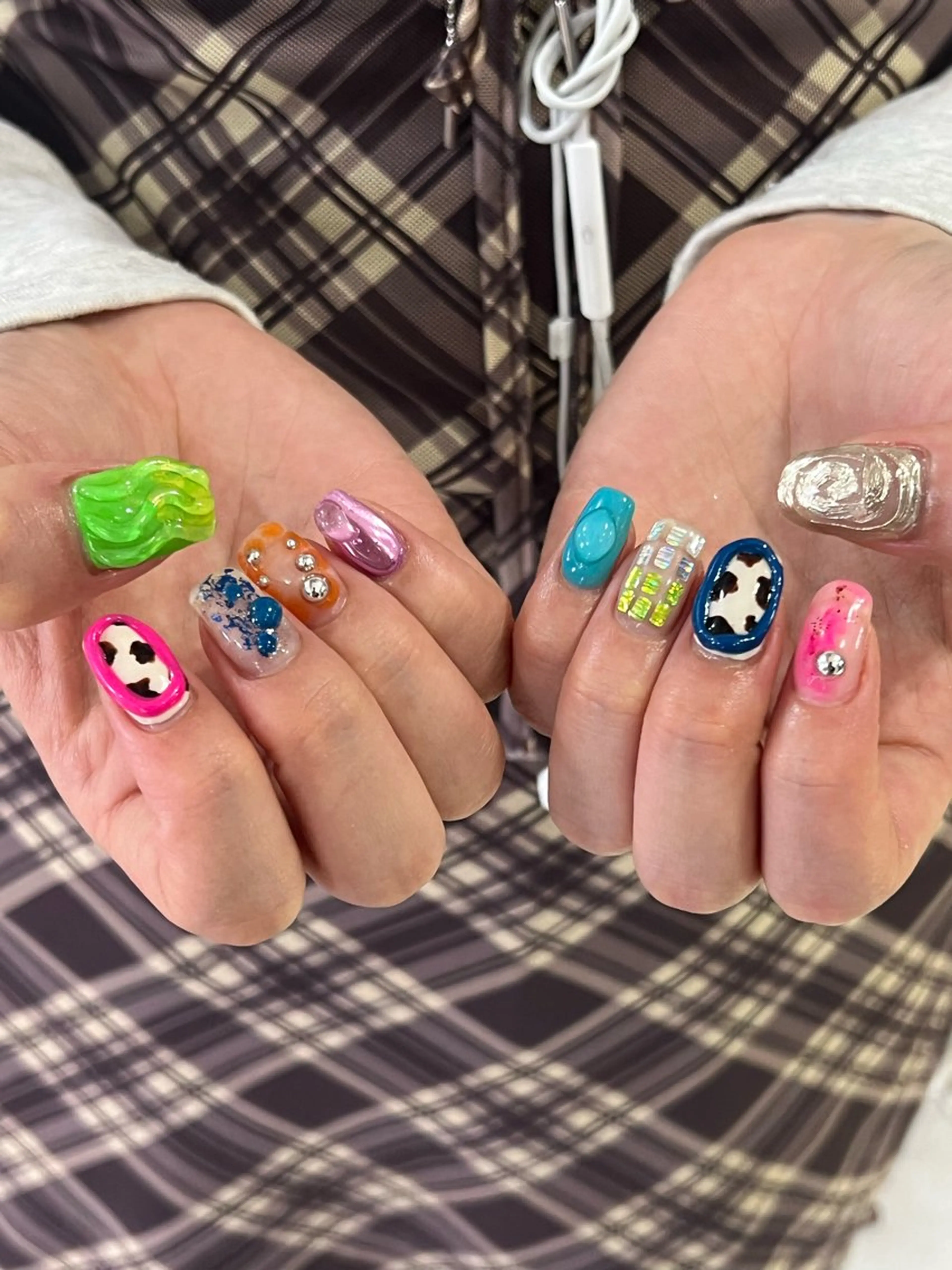 ネイル ハンドネイル Hata nail 🎀個性派ニュアンスのネイルデザイン