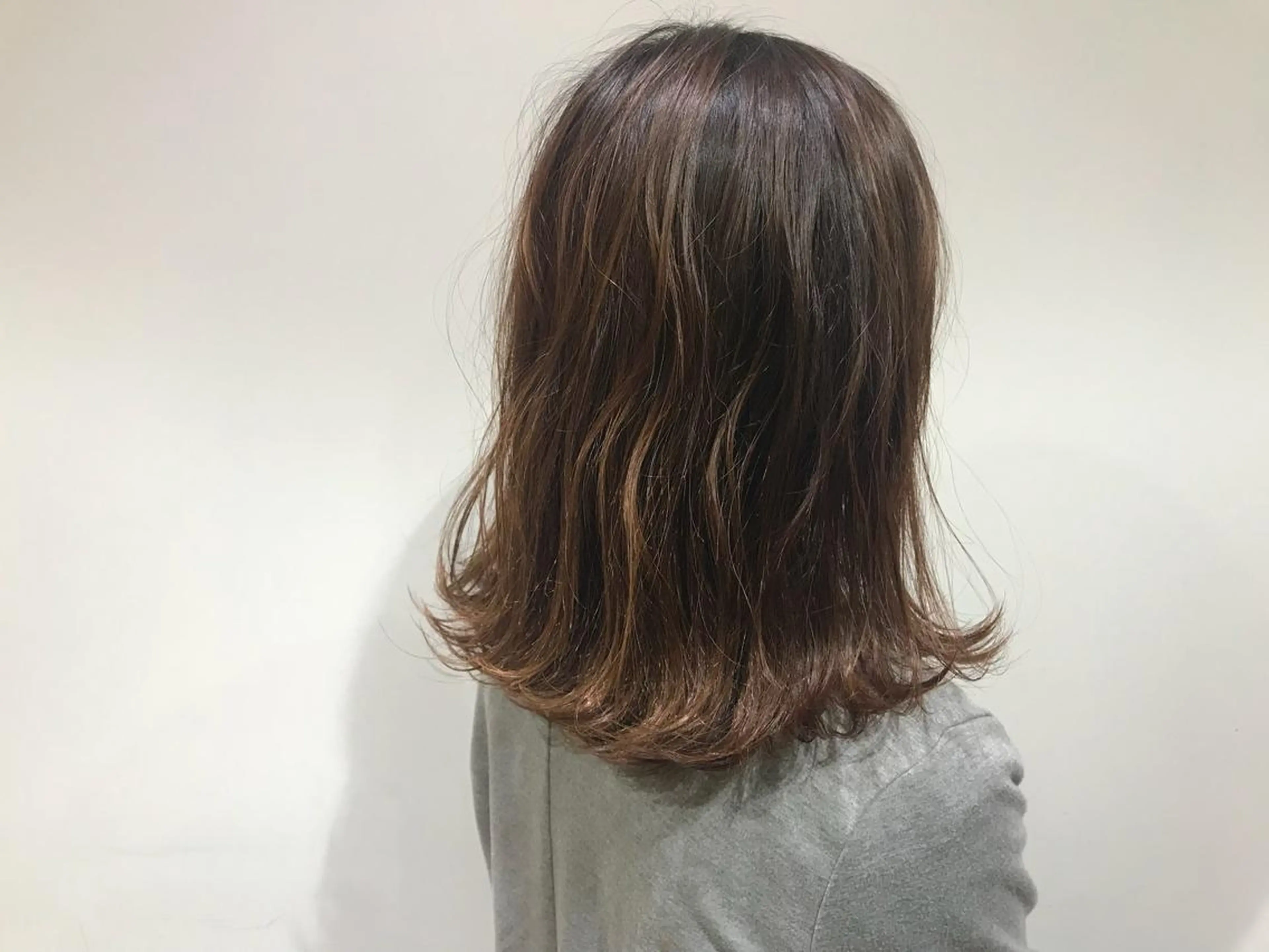 ミディアム Lond jeloud 名古屋所属・髪質改善 の達人/杉原碧仁のヘアスタイル