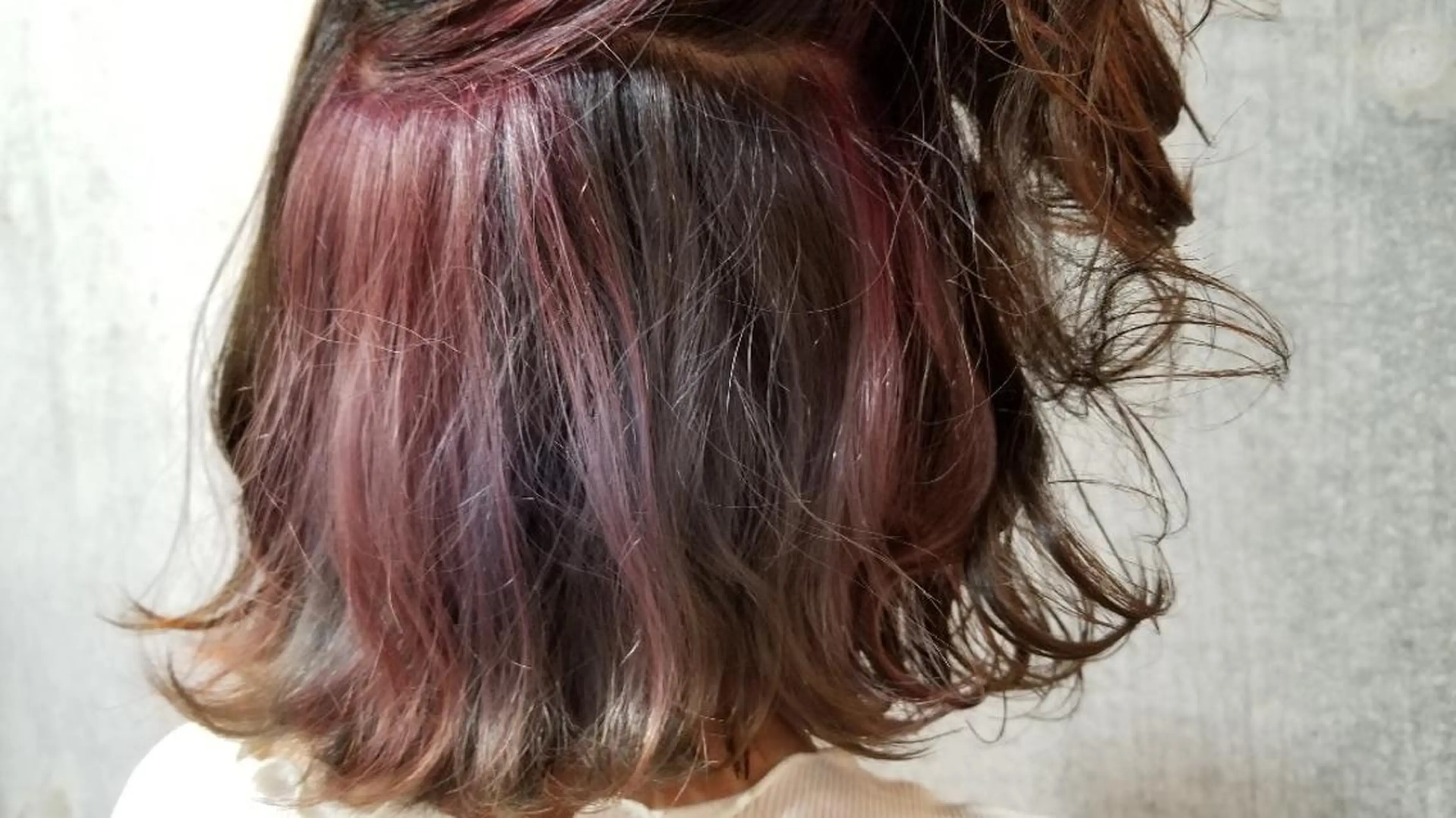 ショート カラー ユニコーンカラー 谷 結奈のヘアスタイル