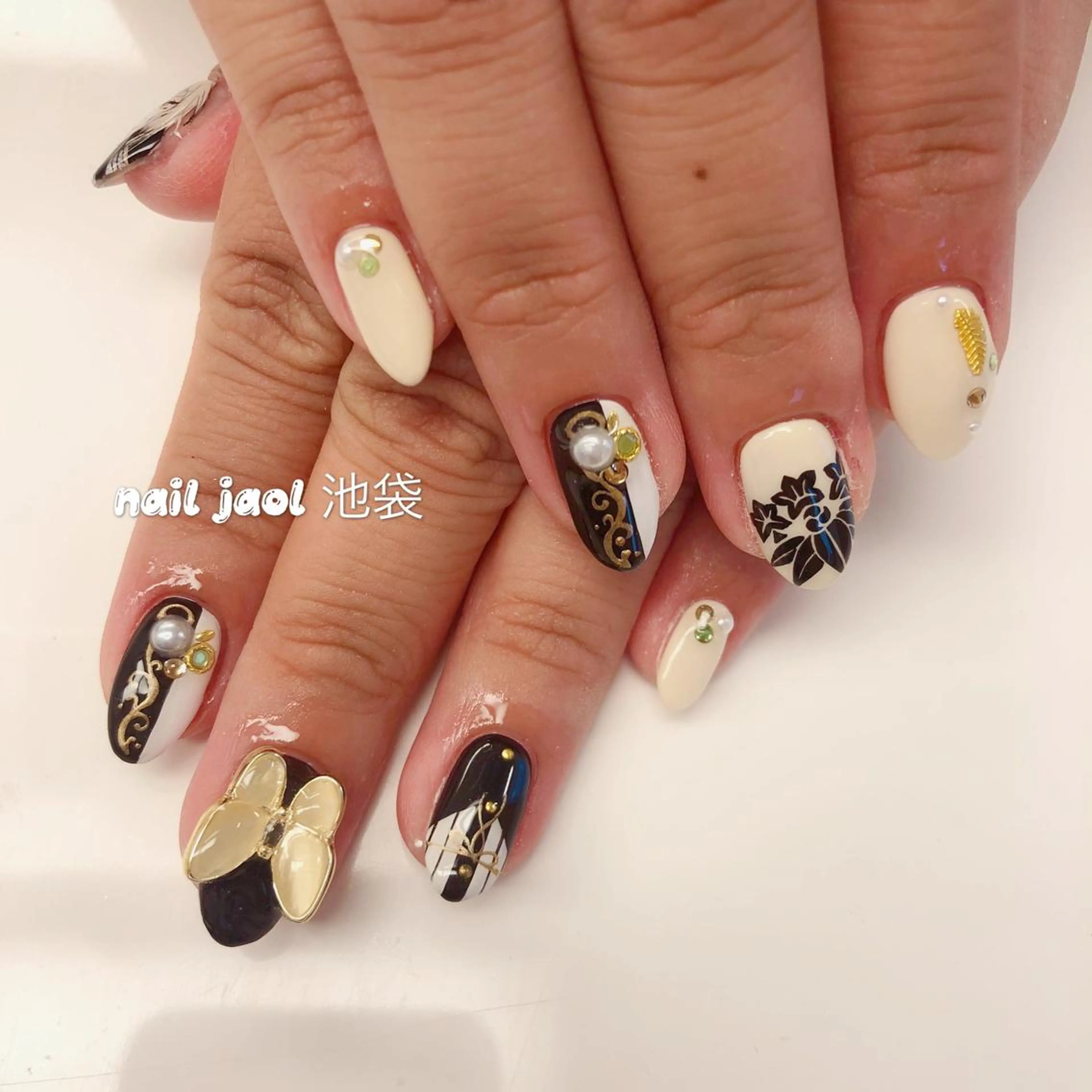 ミディアム ネイルJaol 池袋のネイルデザイン