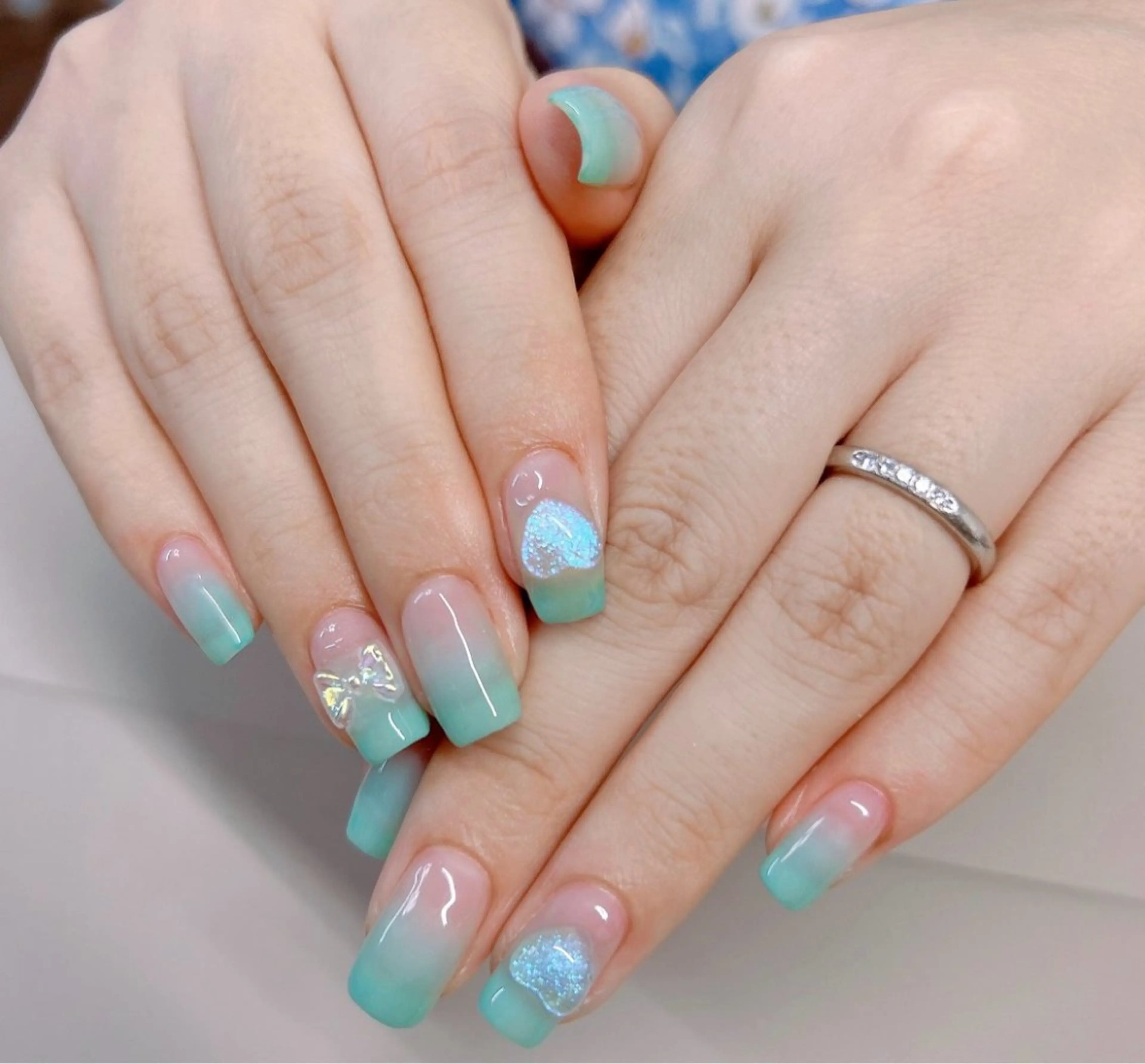 ネイル 成人式 フレンチネイル ジェルネイル グラデーション マグネットネイル ハンドネイル Rika  nail cocoのネイルデザイン