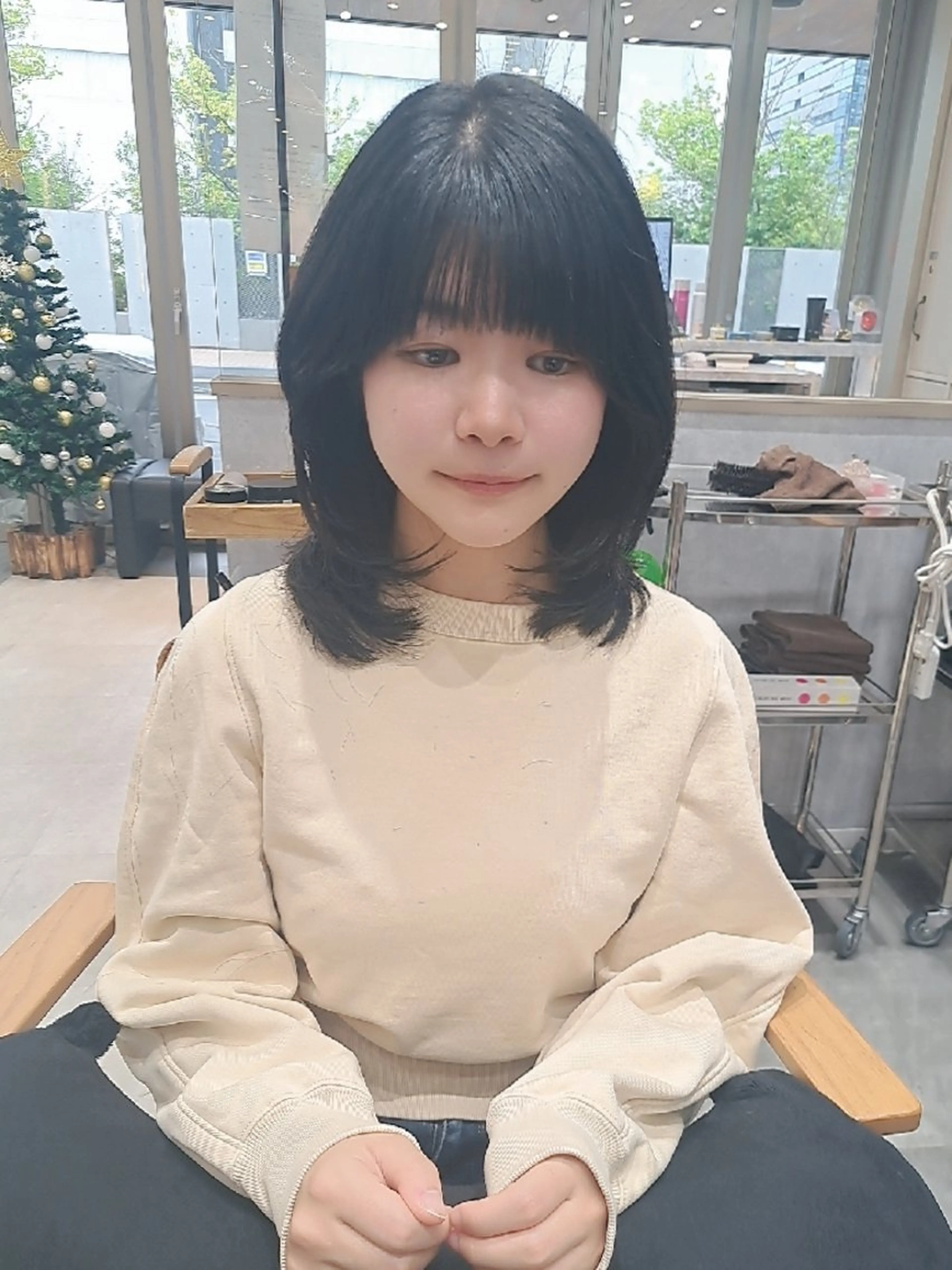 ミディアム ミディアムレイヤー レイヤーカット カット 関口 知佳のヘアスタイル