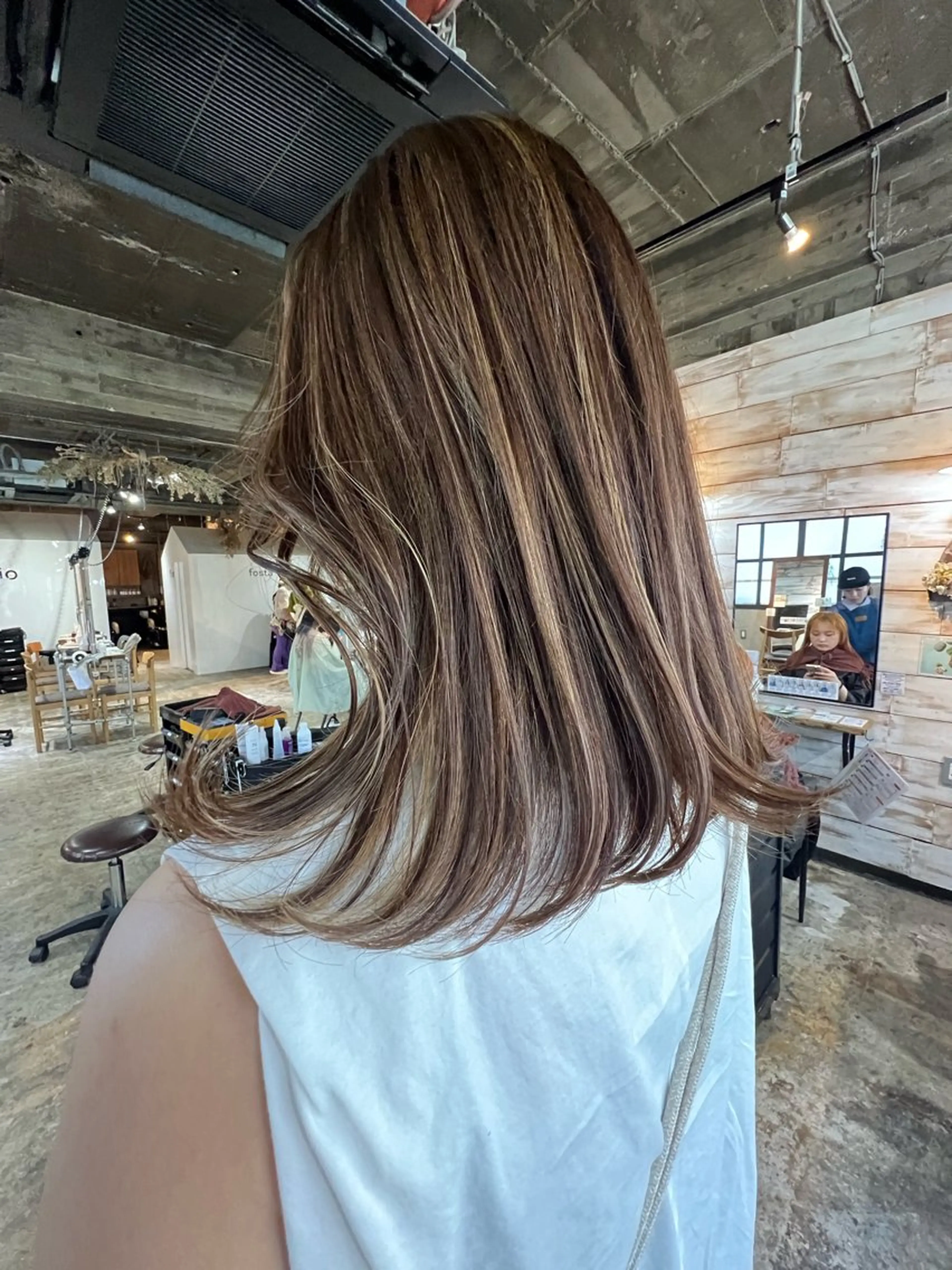 ミディアム 光本 杏のヘアスタイル