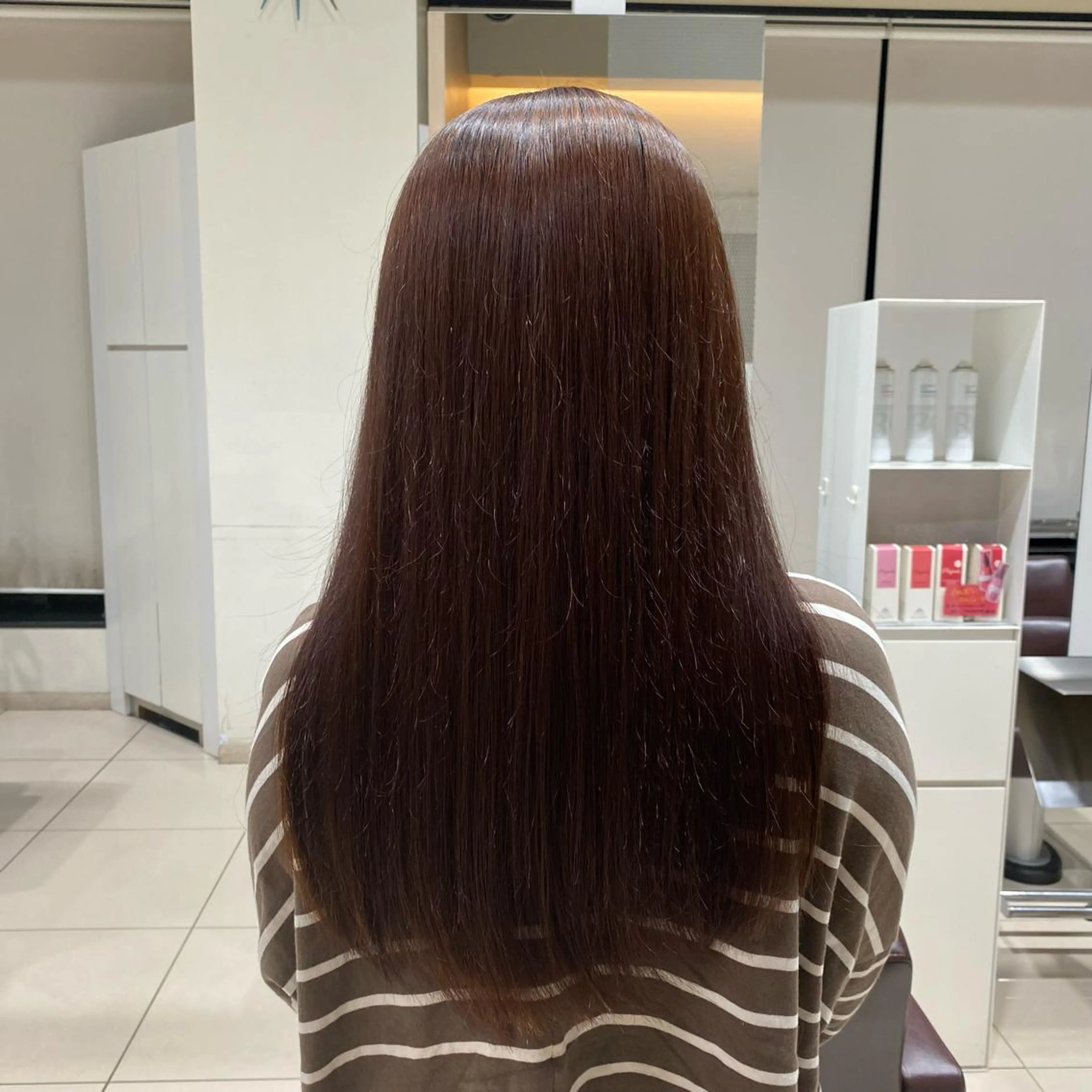 ミディアム ボブ/パーマ/レイ ヤー/新宿/KOKIのヘアスタイル