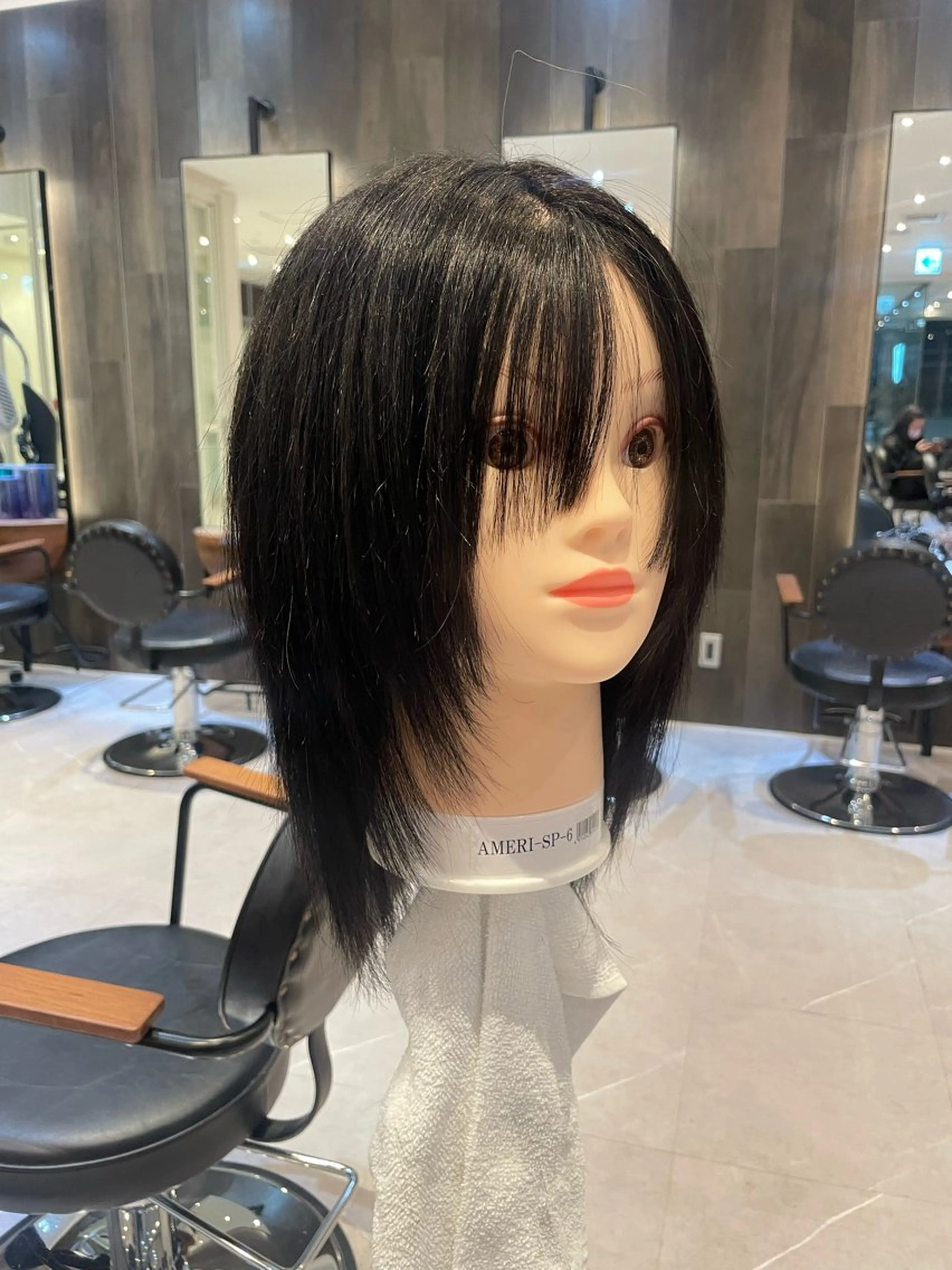 ミディアム レイヤーカット オリーブカラー🫒/ ハッシュカット/みゆのヘアスタイル