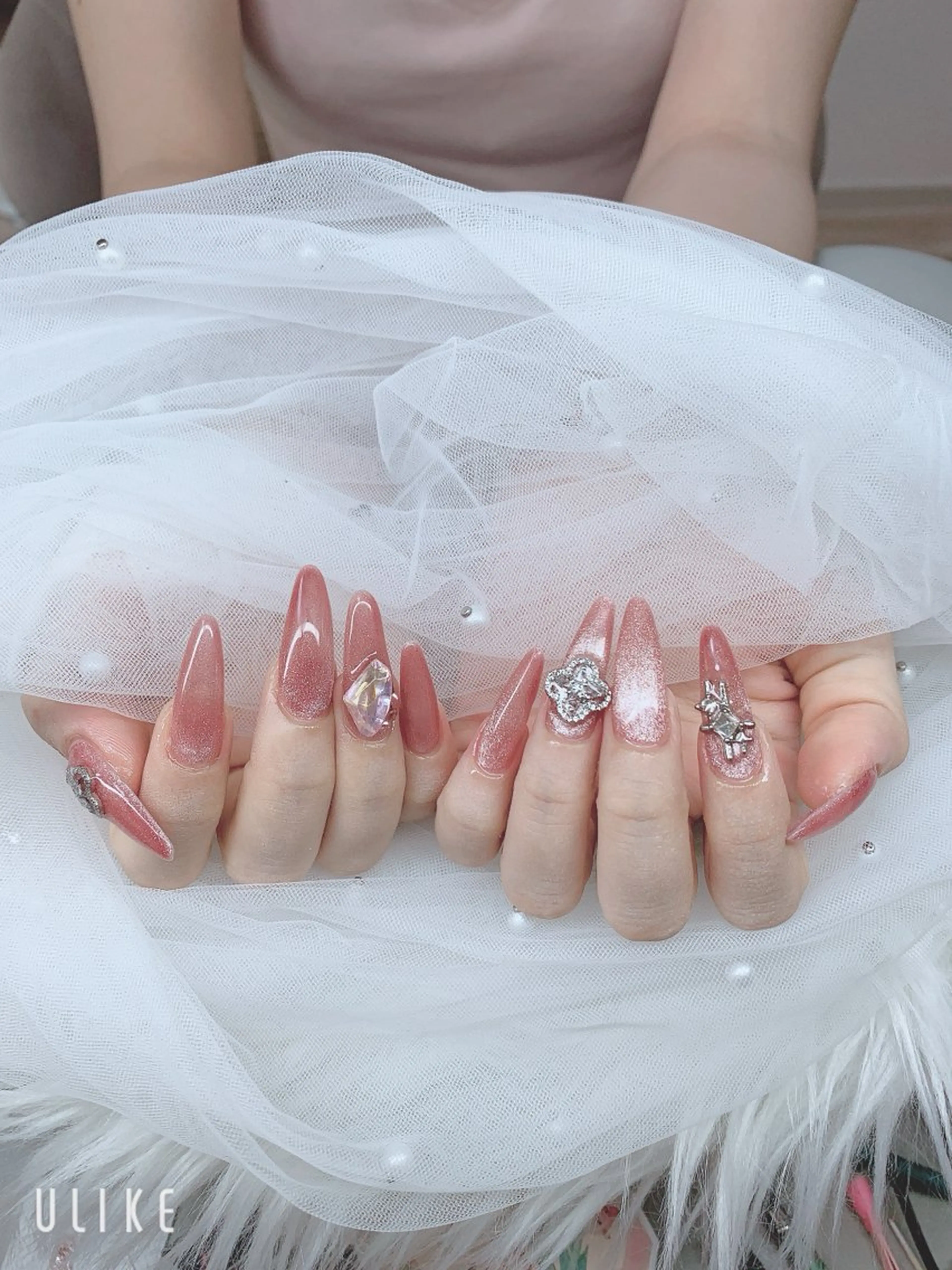 ネイル ハンドネイル T. Leeのネイルデザイン