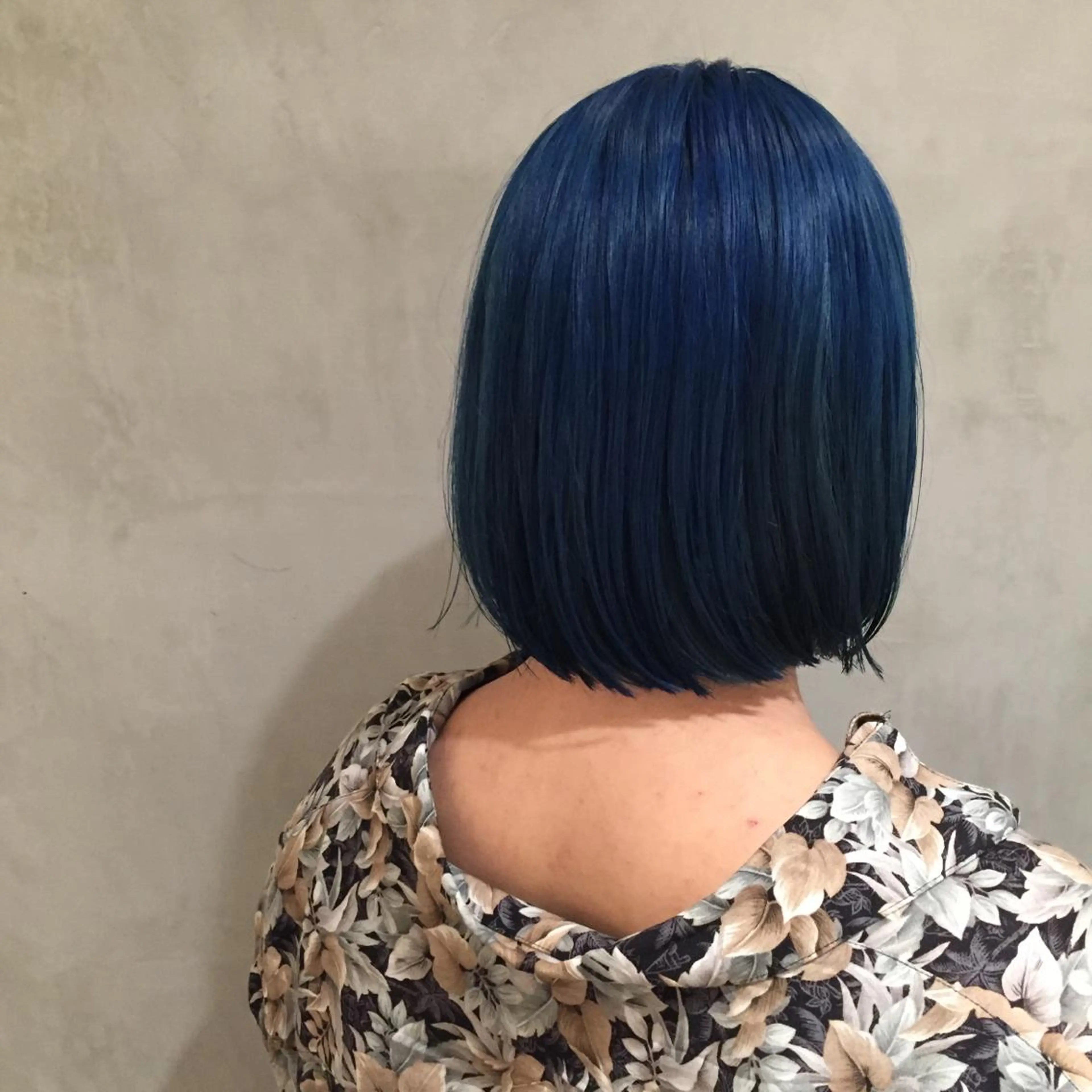 ショート カラー ブルーカラー 大西 直人のヘアスタイル