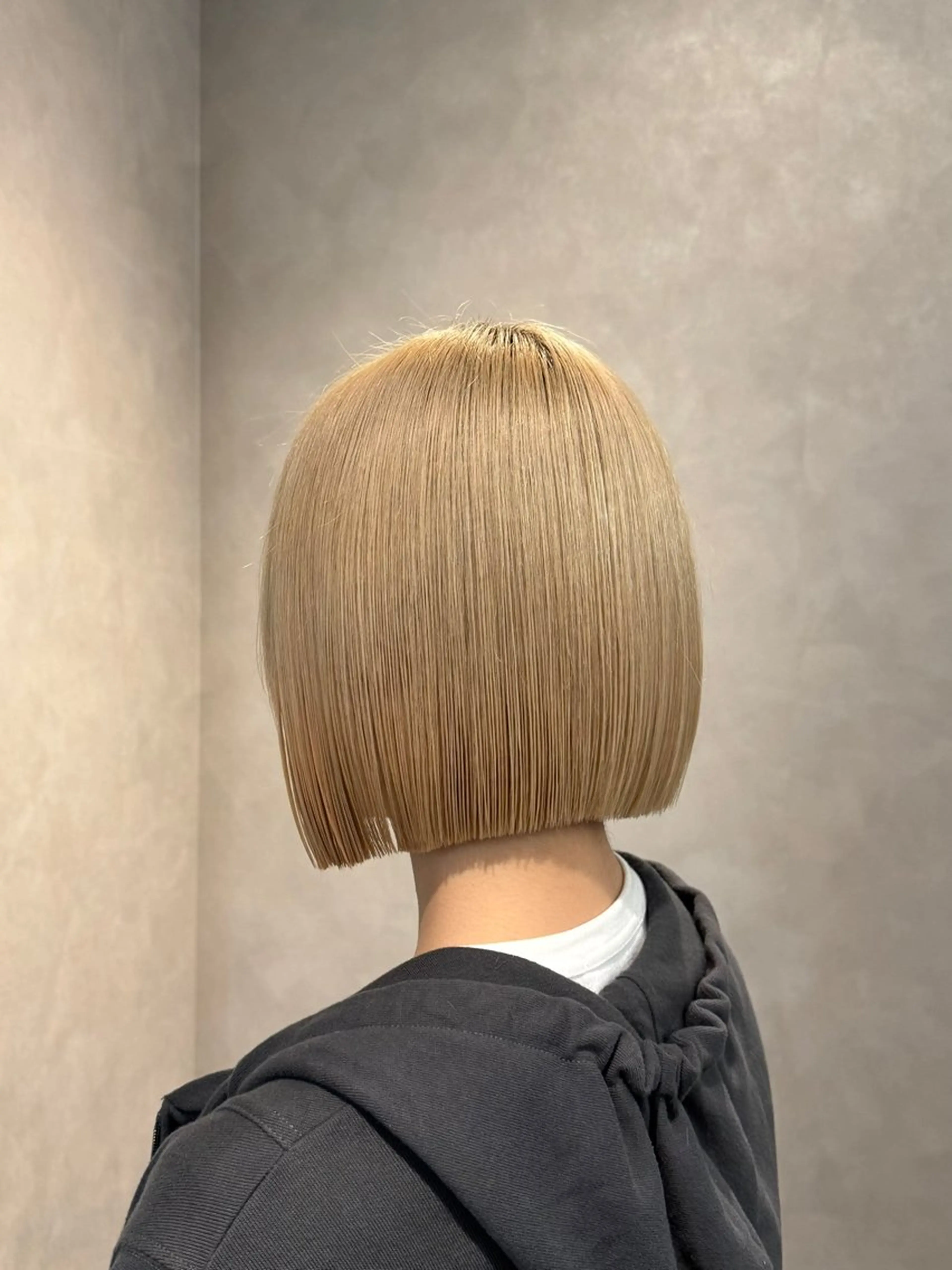 ミディアム カット トリートメント ハルキミナト ジャパン 東京店所属・川田大輝 ナチュラルモードのヘアスタイル