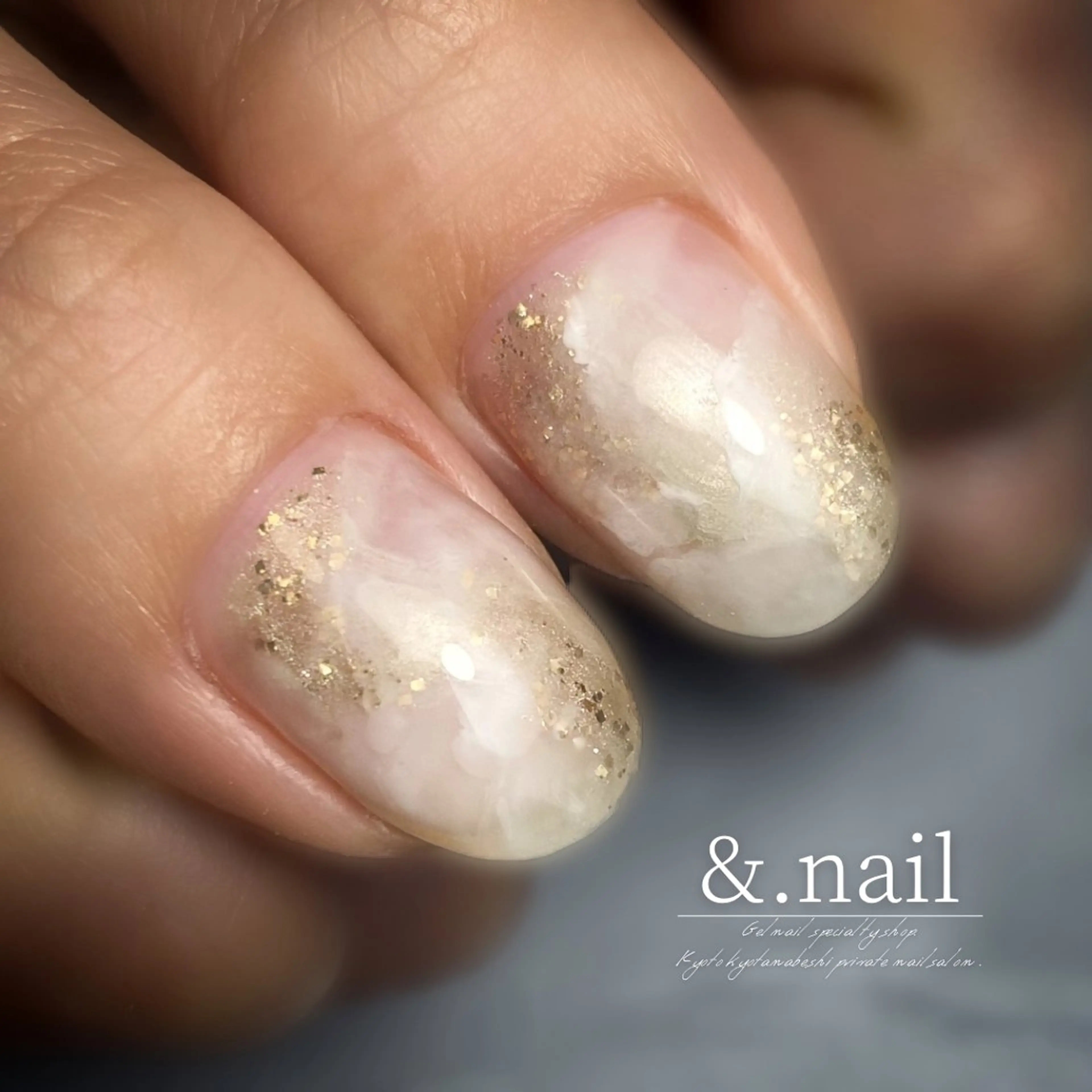 ネイル ニュアンスネイル ホワイト ハンドネイル &.nail/ ニュアンス/持込み可のネイルデザイン
