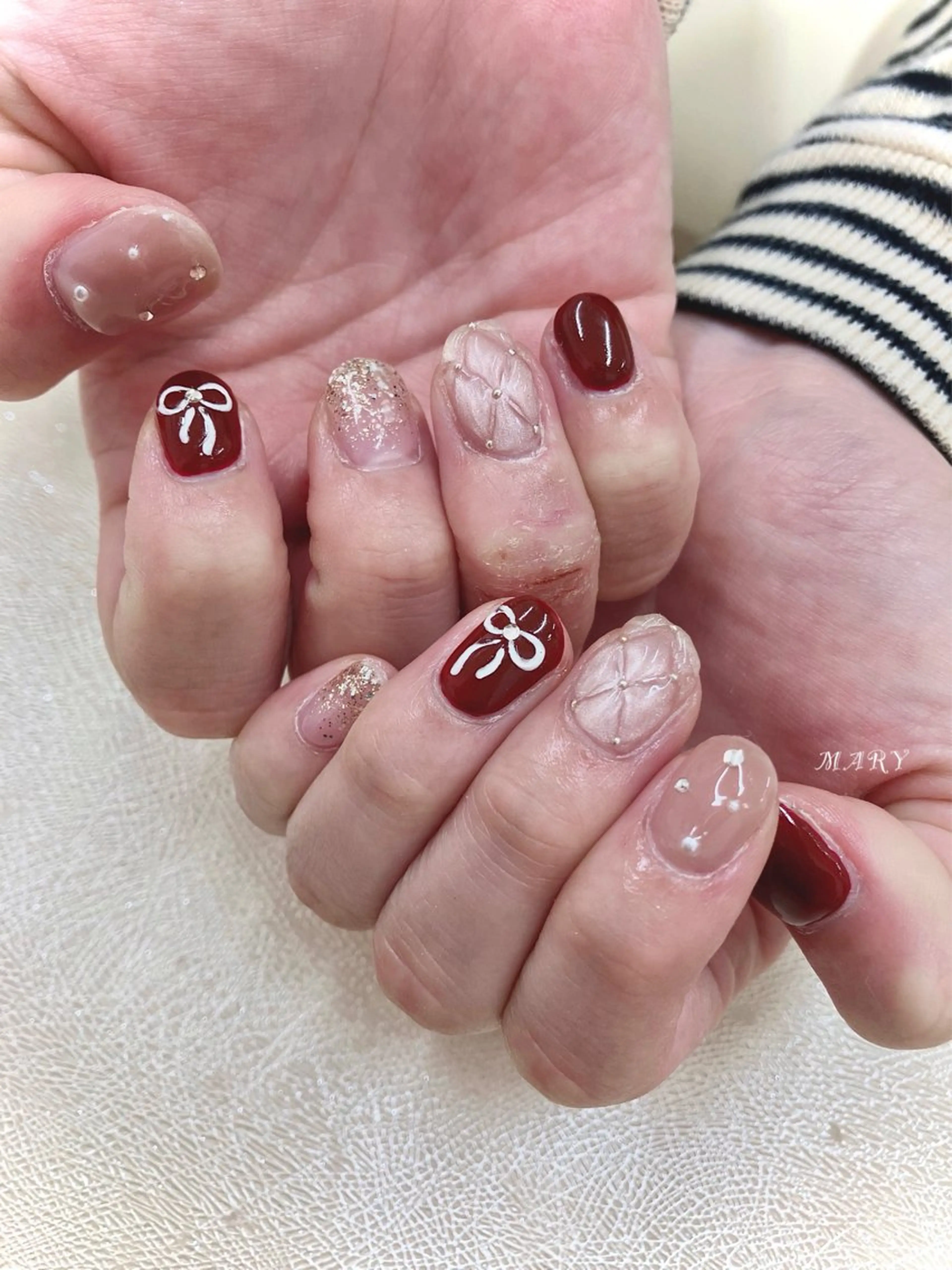 ネイル ボルドー マグネットネイル 持ち込み ニュアンスネイル ワンカラーネイル ハンドネイル Mary nail .narumiのネイルデザイン