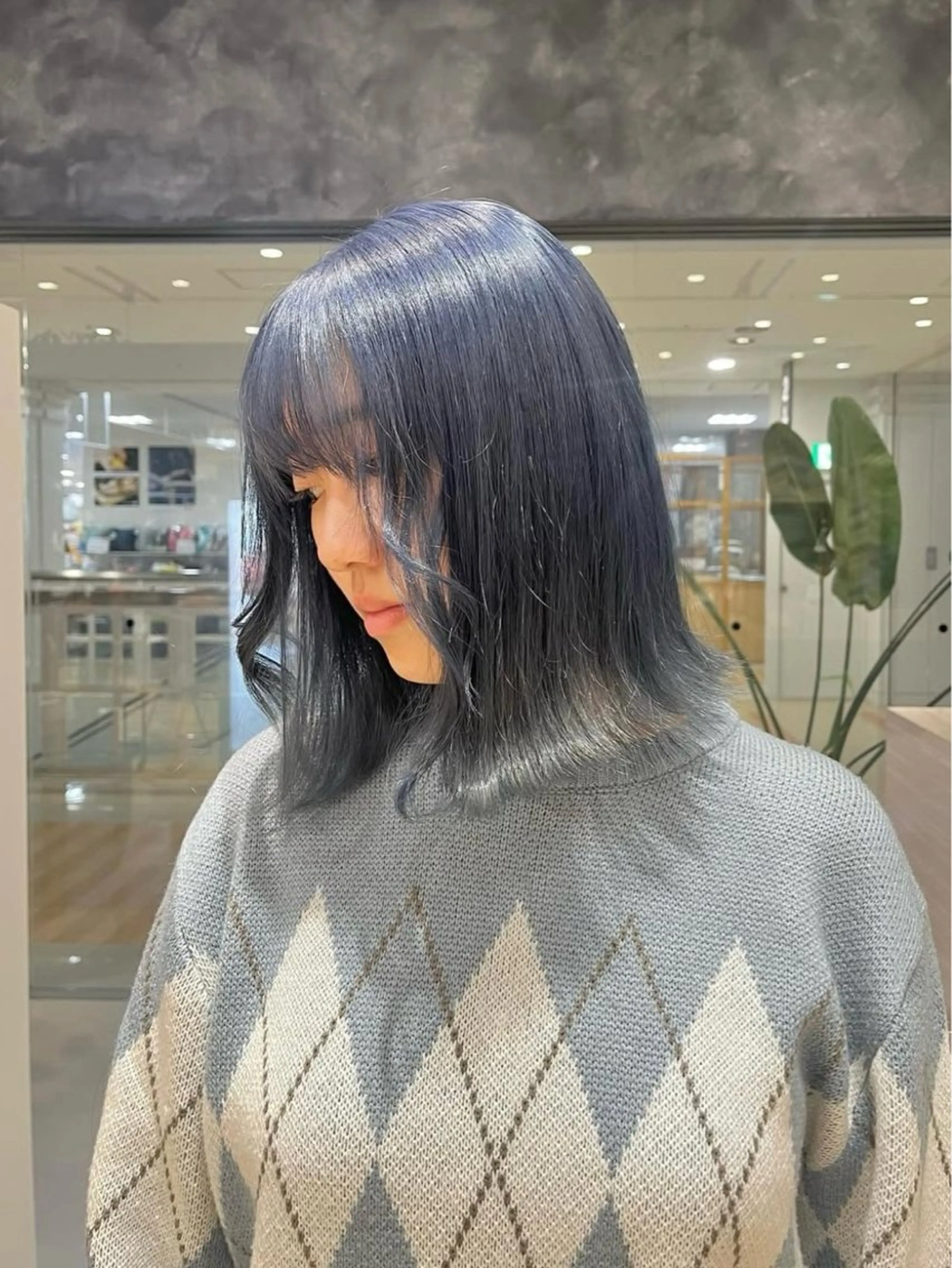 ミディアム カラー ブルーカラー 暖色カラー・メンズ 🫧Harukaのヘアスタイル