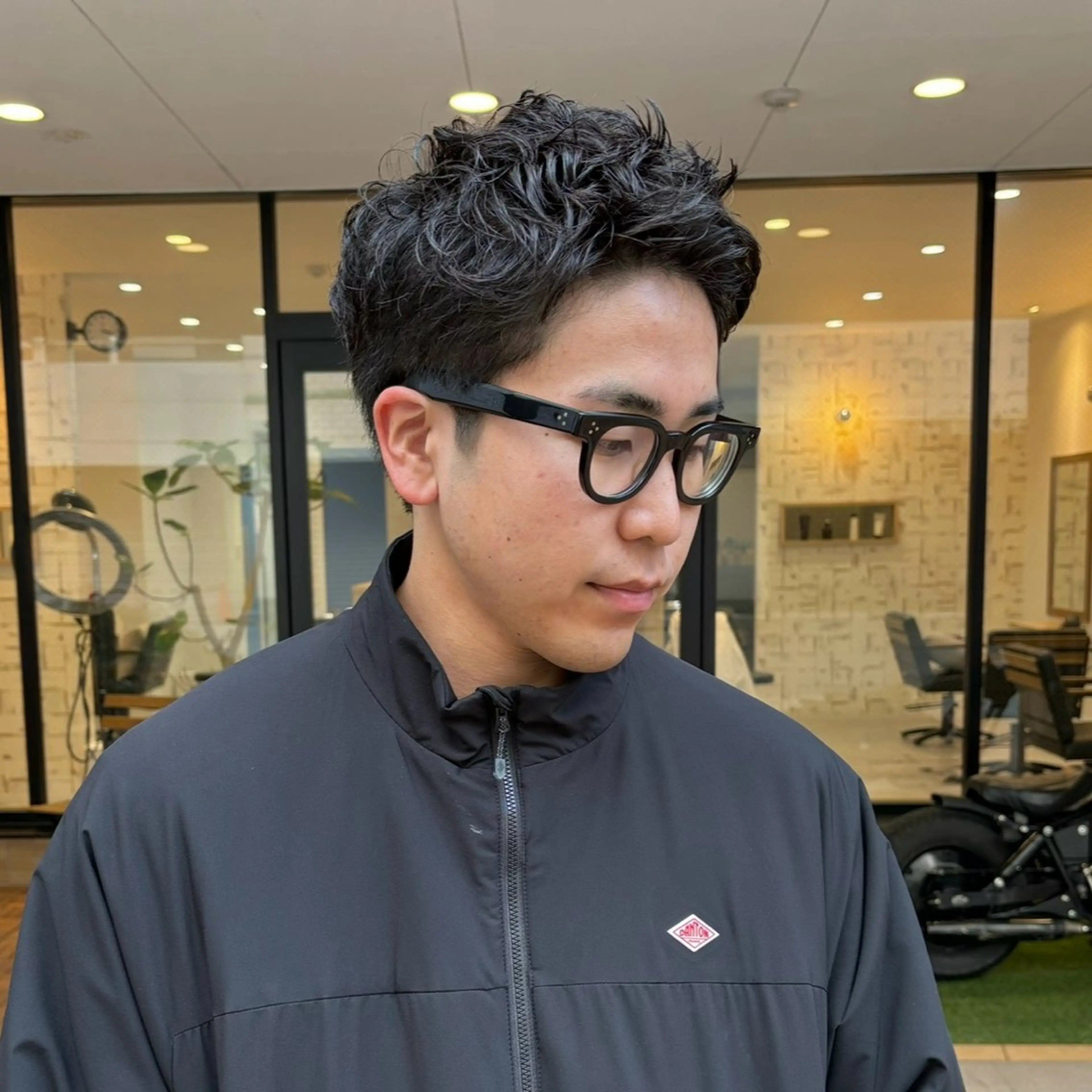 パーマ メンズ フェードカット メンズパーマ メンズショート スパイキーショート 刈り上げ カット パーマ 【メンズショート 特化】村斎　伶次のヘアスタイル