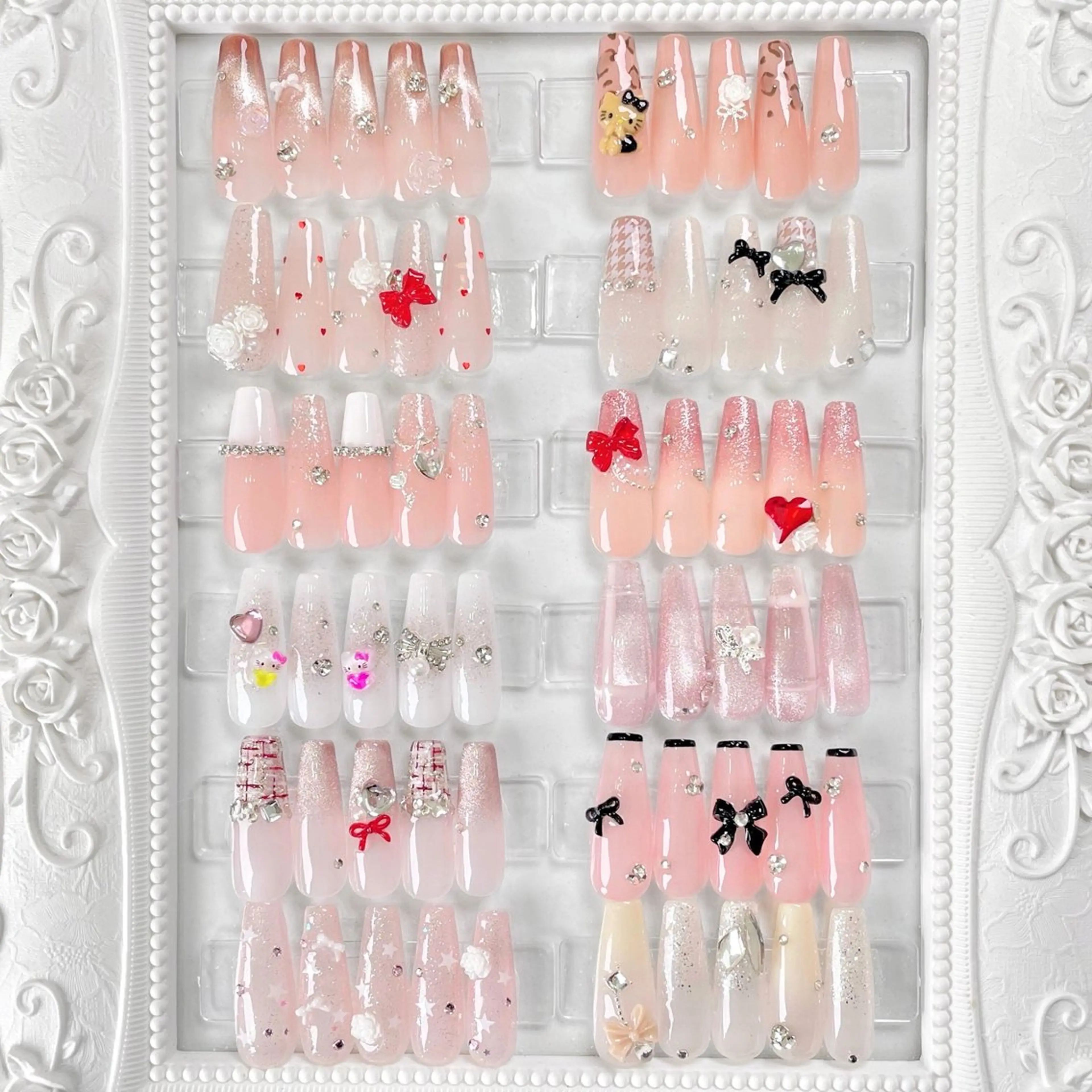 ネイル ハンドネイル TiTi Pomme Rinoのネイルデザイン