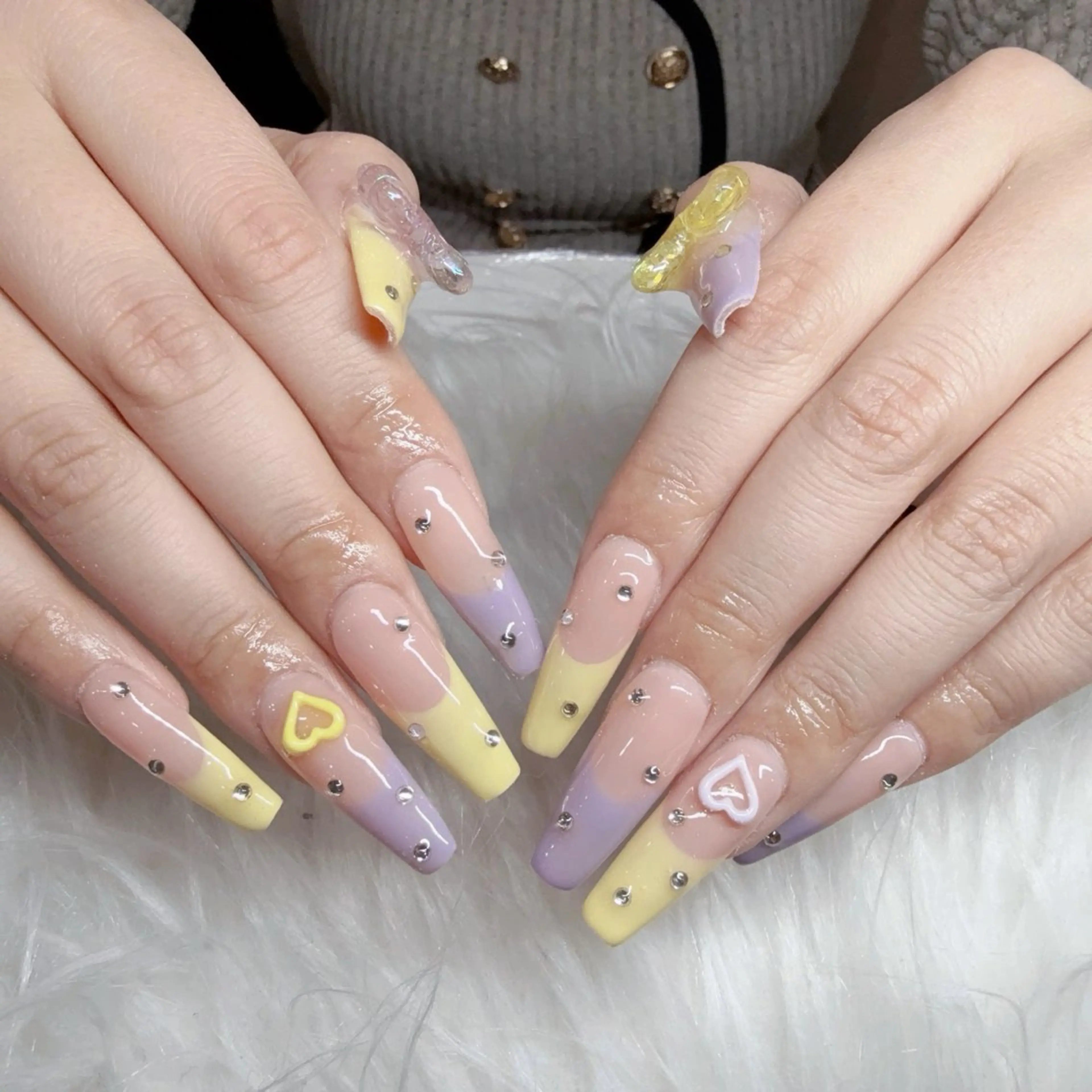 ネイル オーロラネイル グラデーション ハート ホログラムネイル キラキラネイル HA NIのネイルデザイン