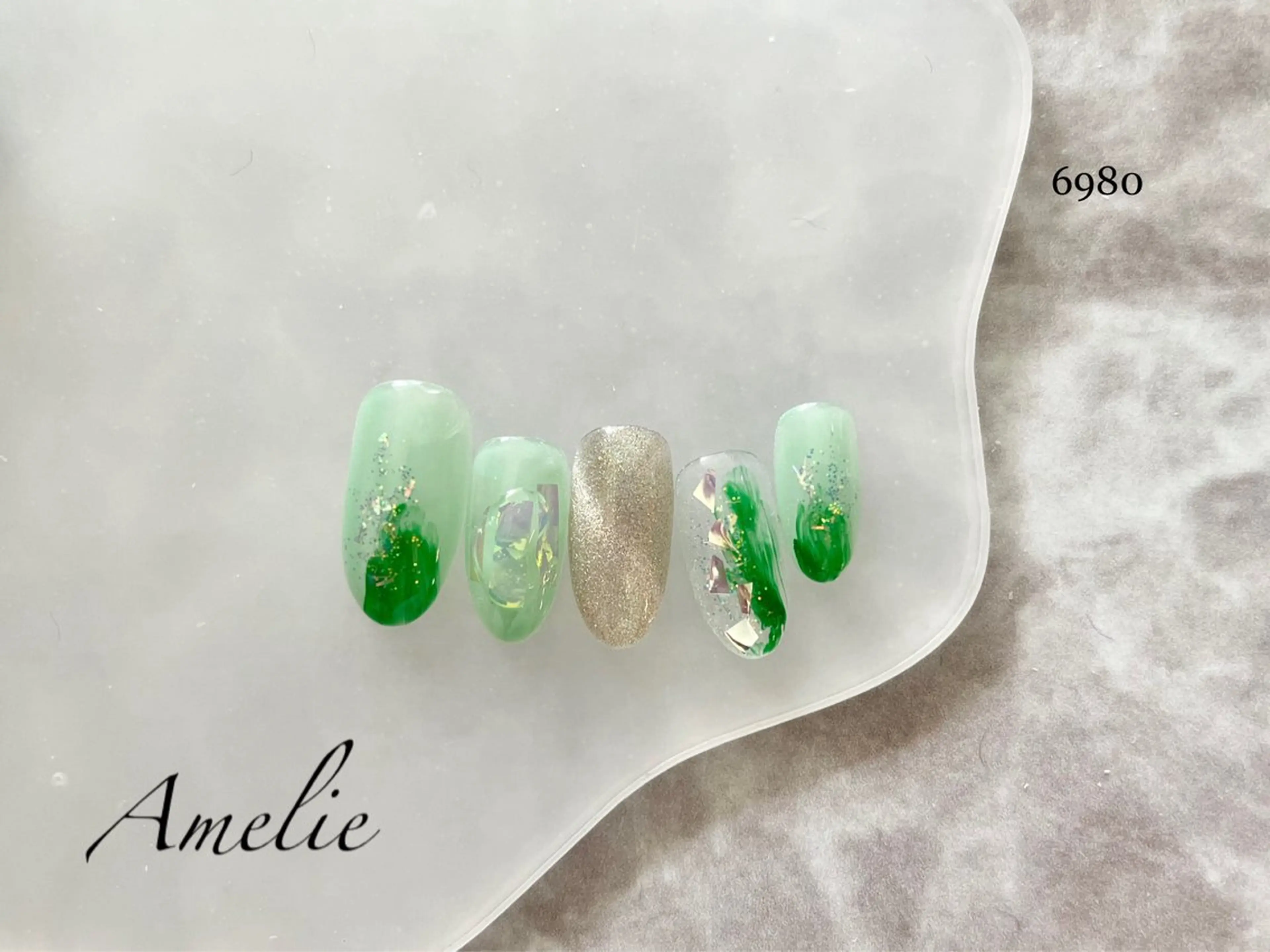 ネイル 浅野 綾のネイルデザイン