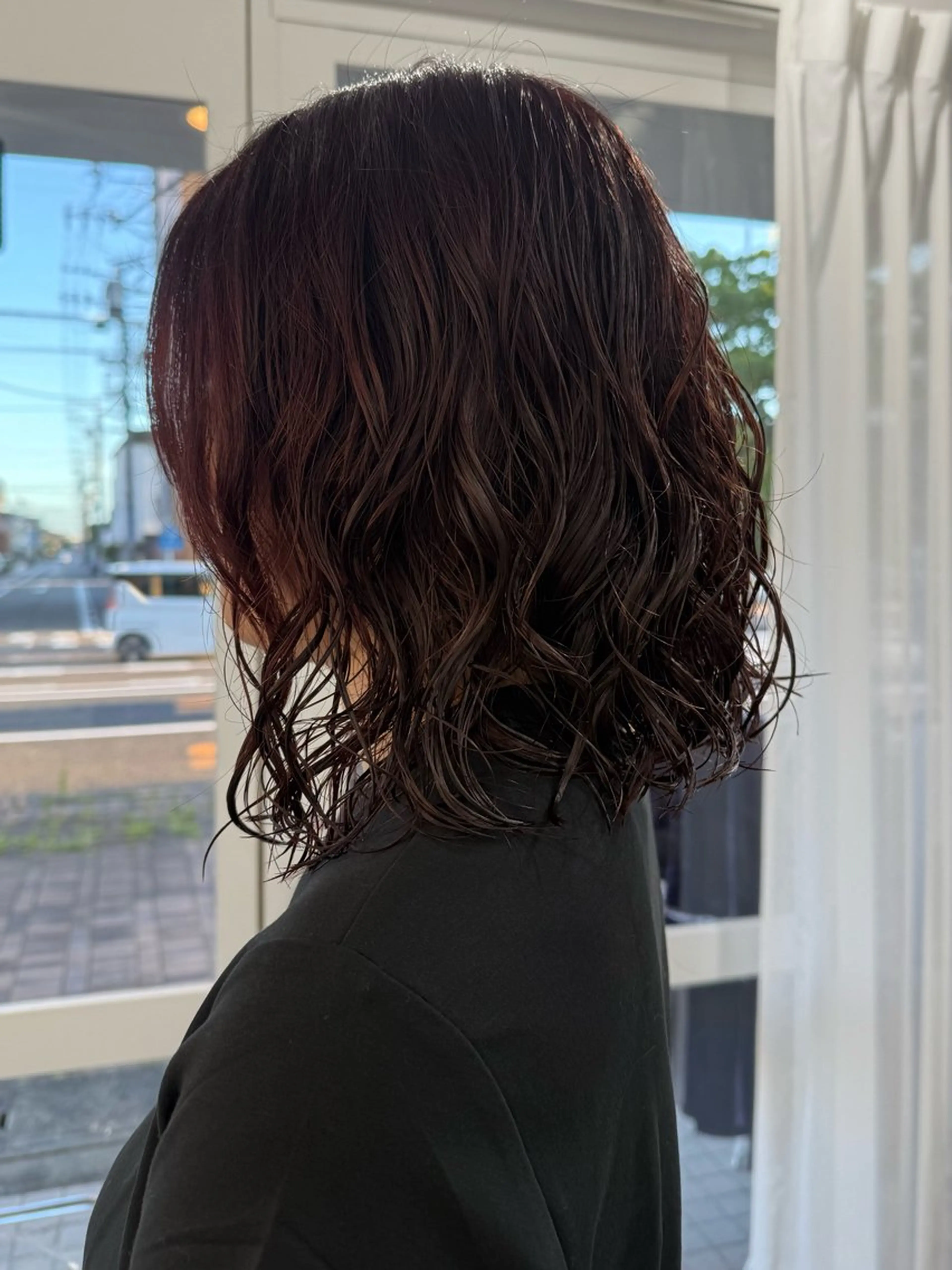 ミディアム カラー パーマ ミディアムパーマ ボルドーカラー ピンクカラー ルビー カット ヘアカラー パーマ 🍏レイヤーカット/ 春日井🍏鵜飼元喜のヘアスタイル