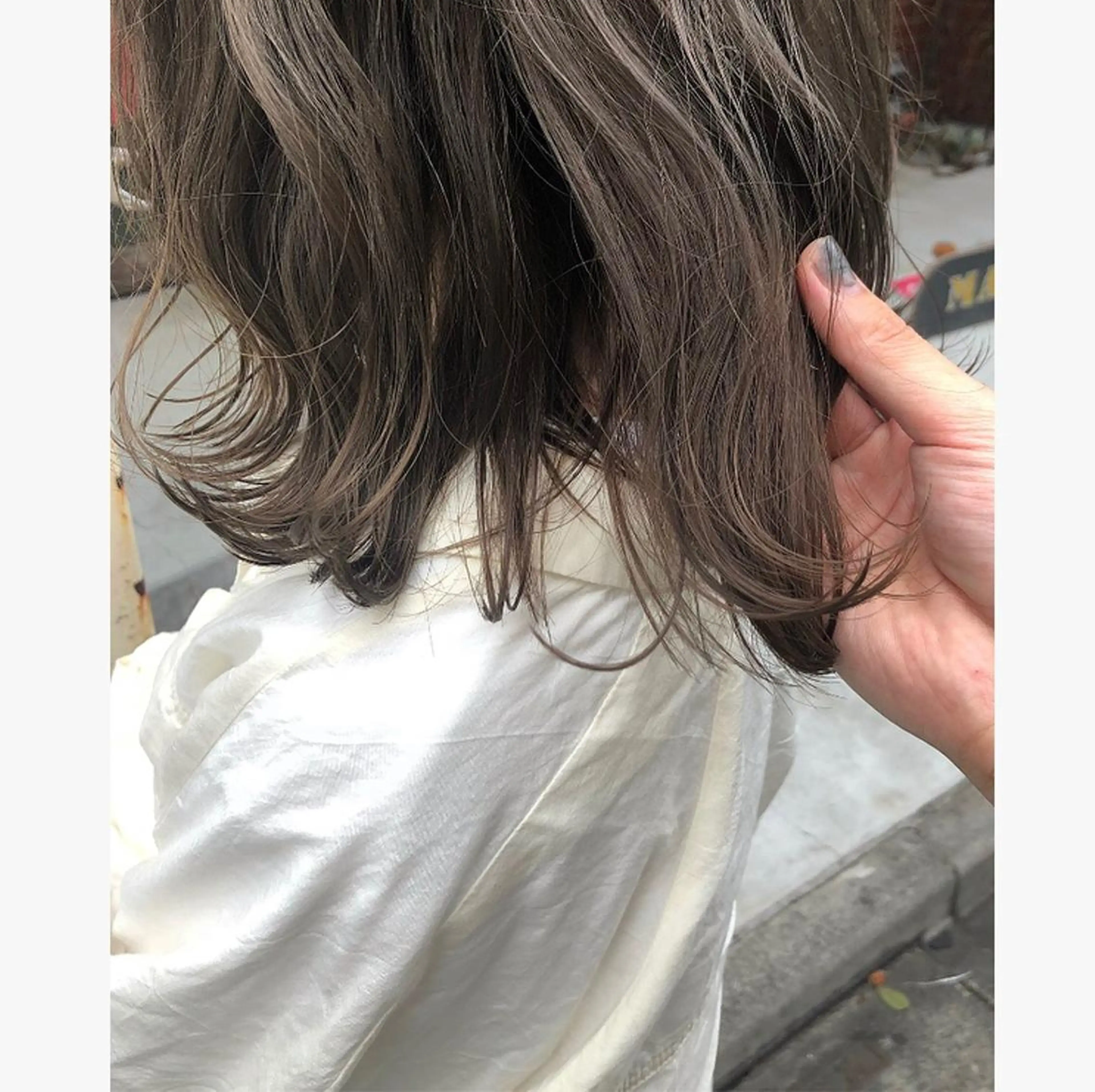 ミディアム カラー ブリーチ グレージュ TO C所属・ボブ/ミディアム RIONAのヘアスタイル