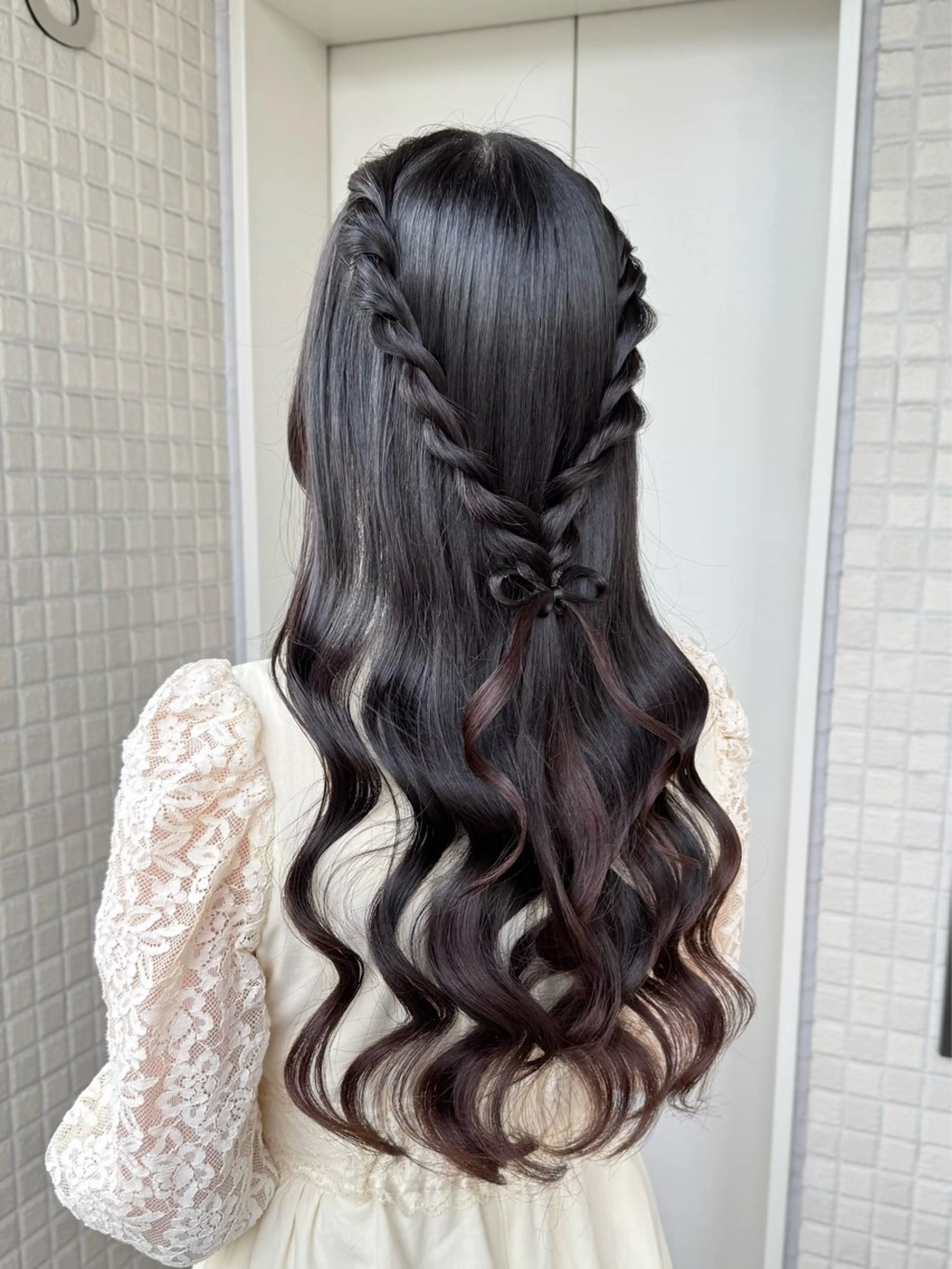 ロング ヘアアレンジ ヘアセット 美髪縮毛矯正/暖色 カラー/エクステのヘアスタイル